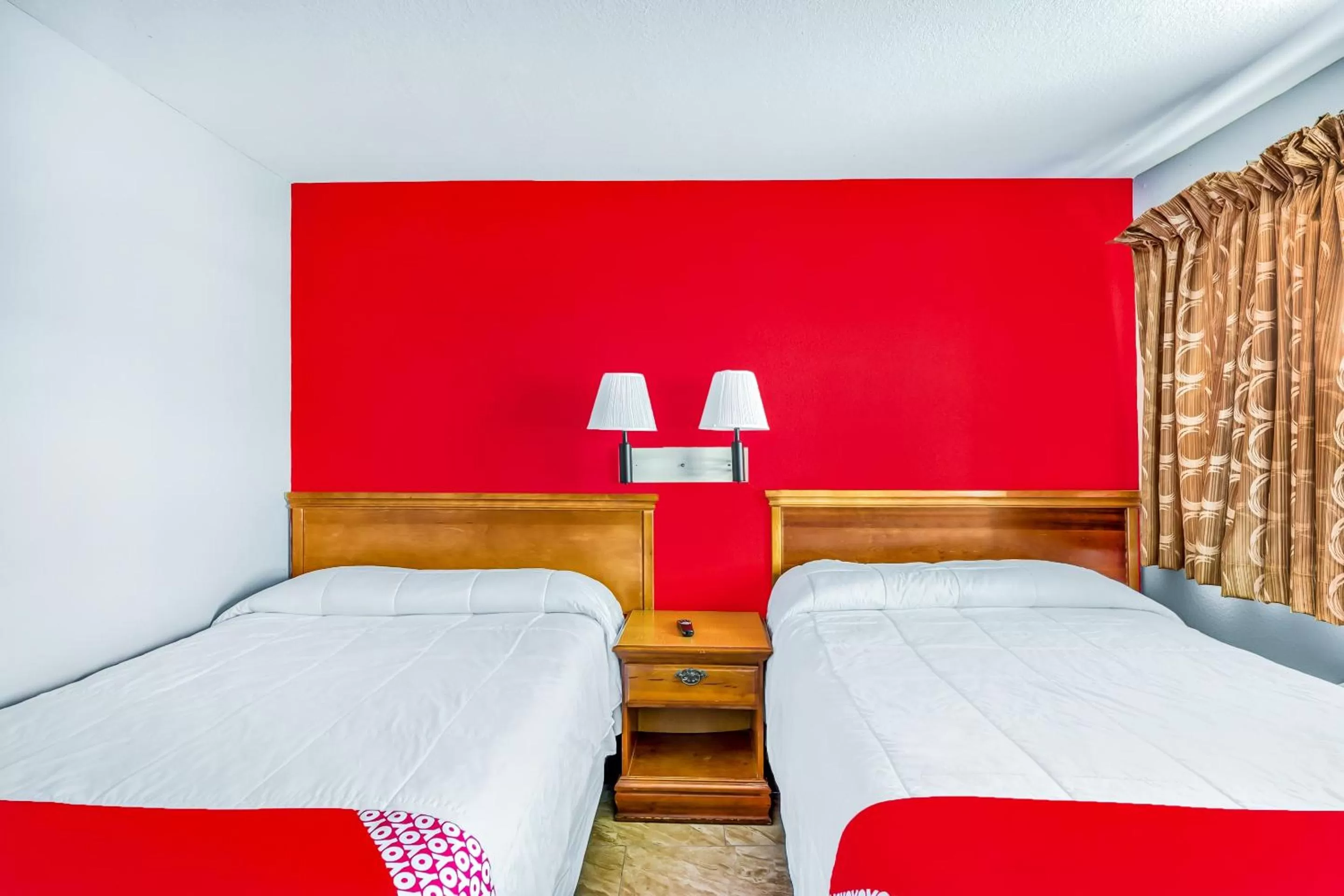 Bedroom, Bed in OYO Hotel Houston Southwest I-69