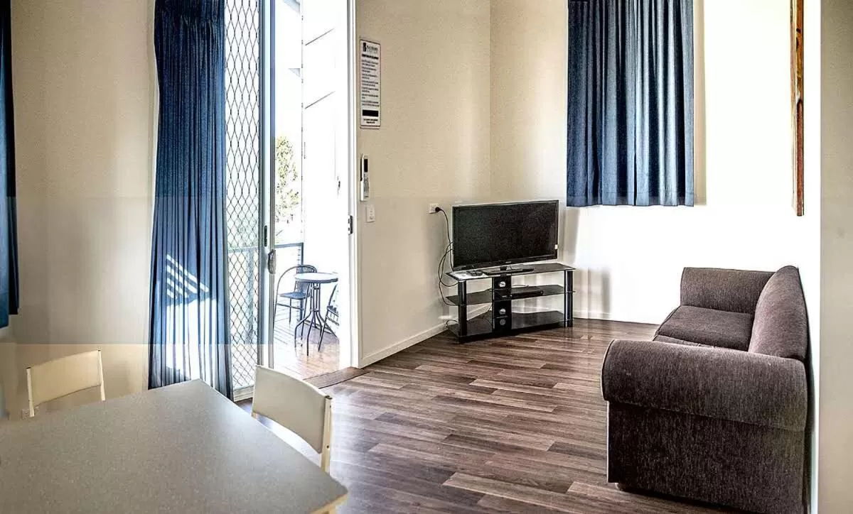 Seating Area in Peace Resorts - Jervis Bay Holiday Cabins in Sussex Inlet