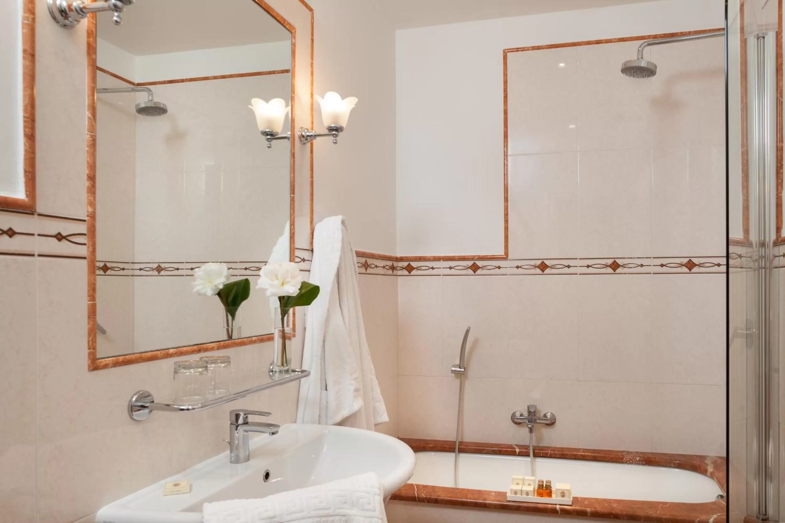 Bathroom in Hotel Executive