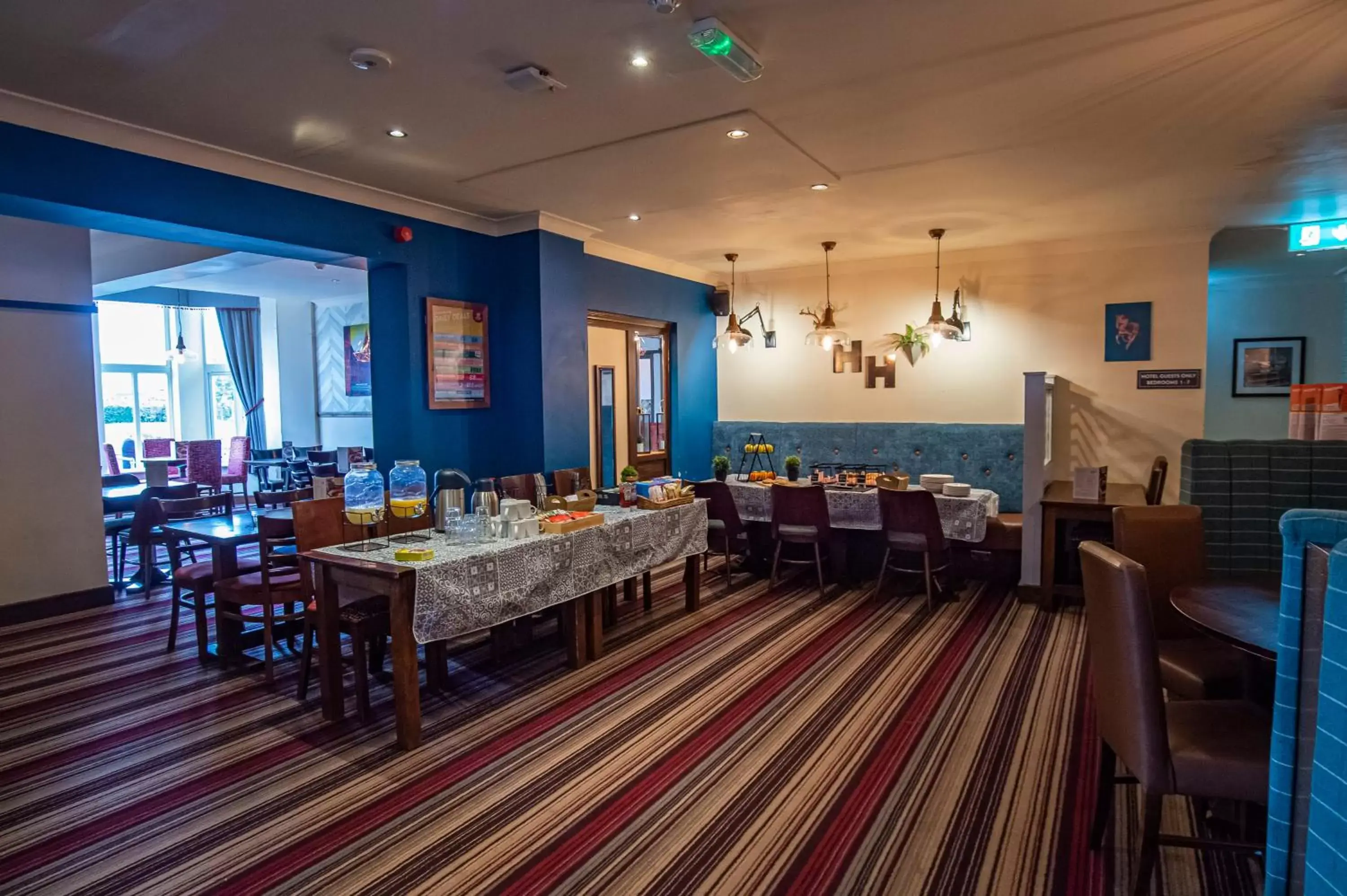 Restaurant/Places to Eat in Highfield Hotel