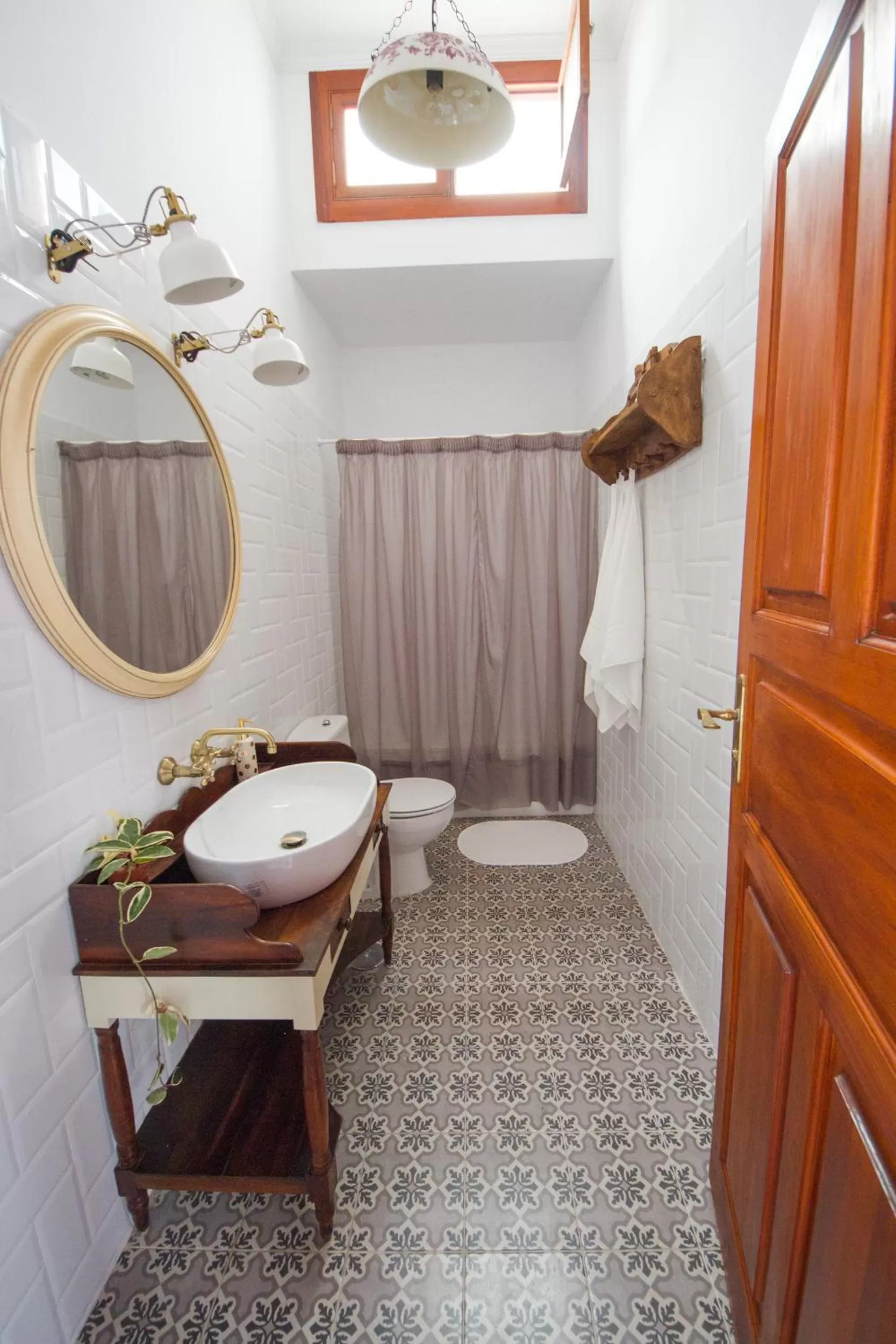 Shower in Aminta Home