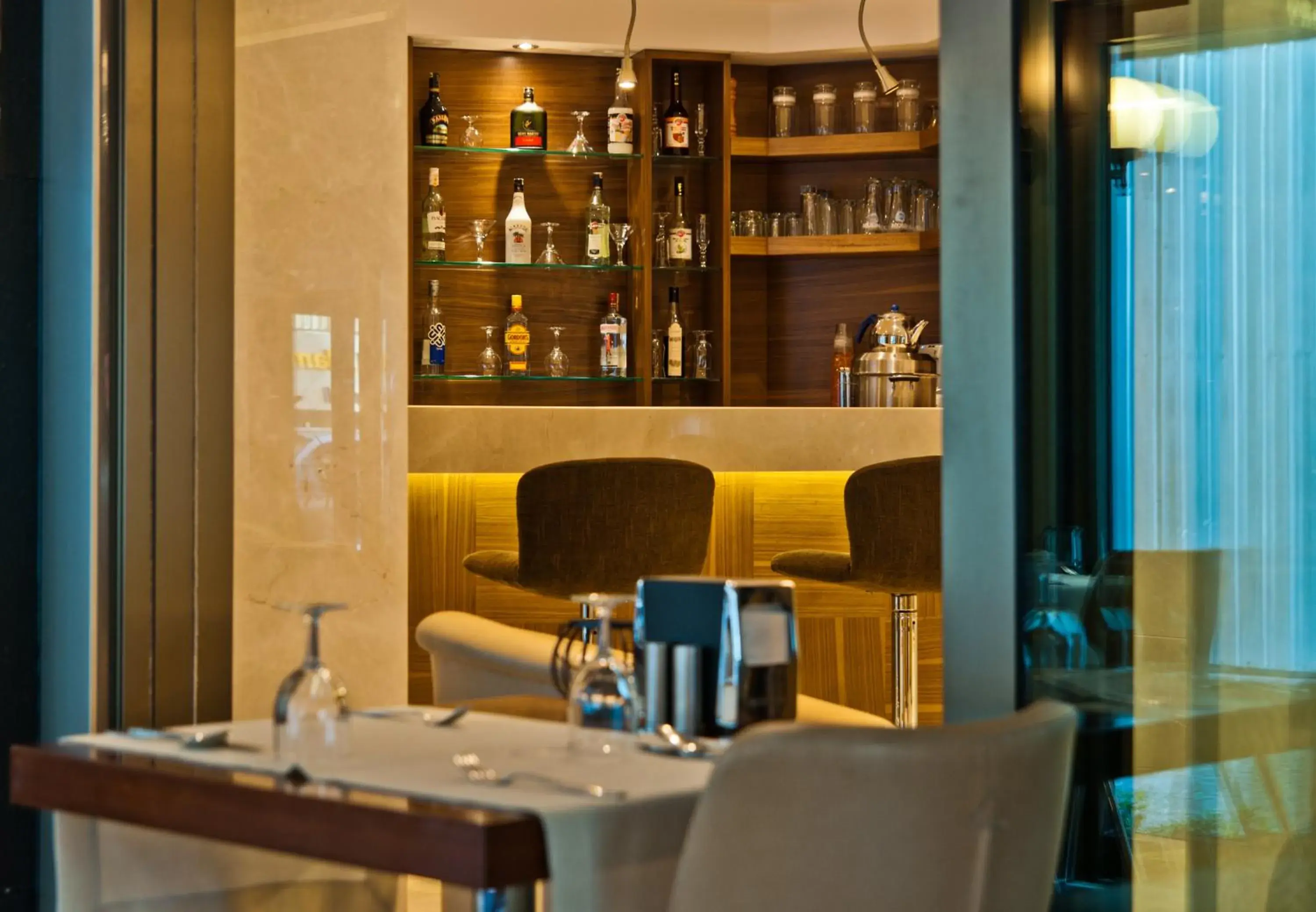Lounge or bar, Restaurant/Places to Eat in Riva Hotel Taksim