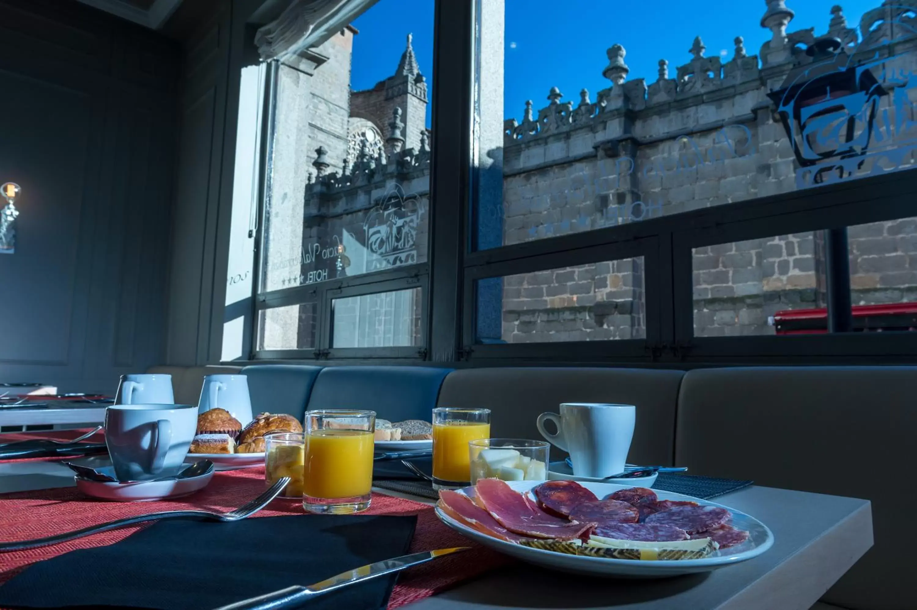 Buffet breakfast, Breakfast in Palacio Valderrabanos