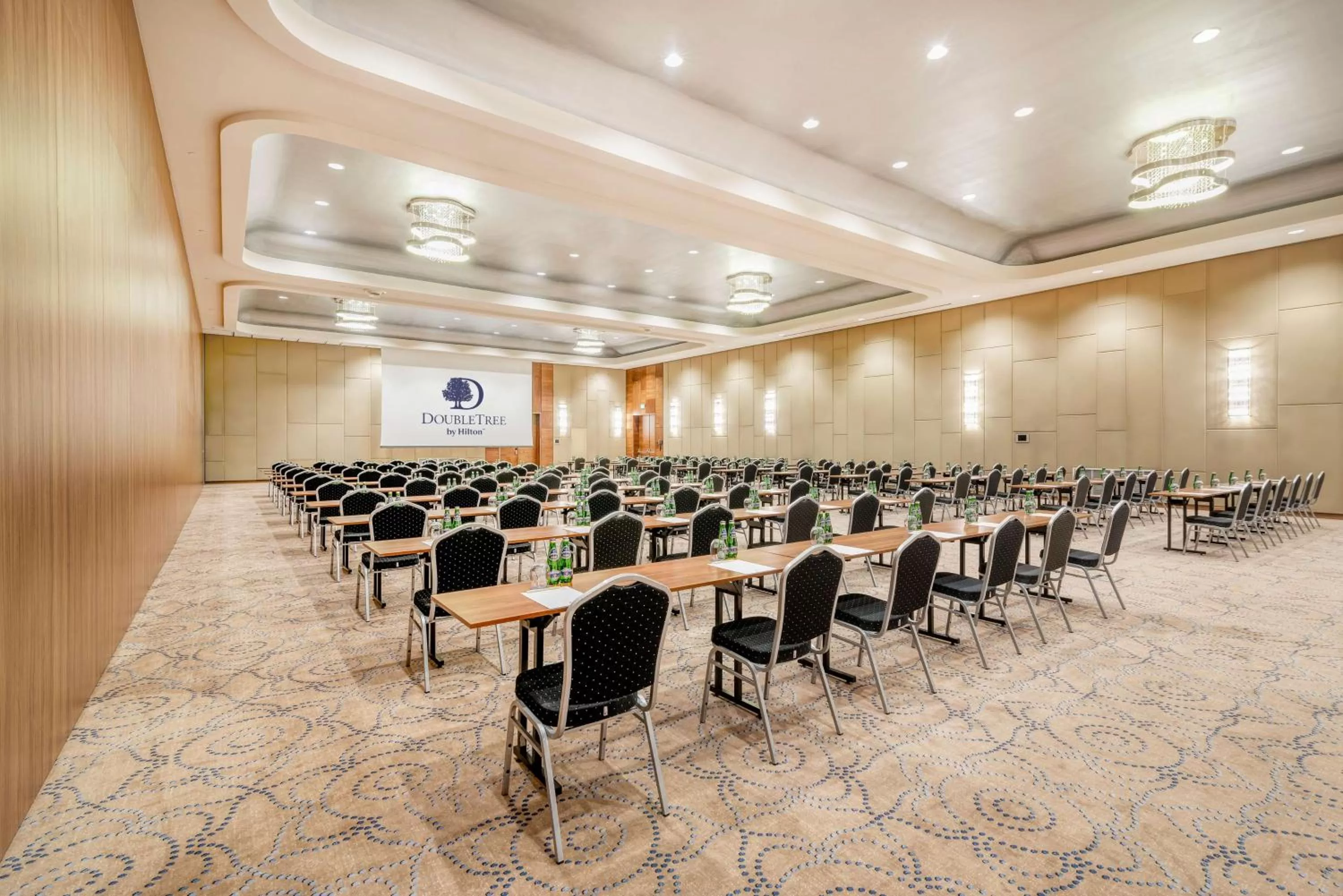 Meeting/conference room in DoubleTree by Hilton Krakow Hotel & Convention Center
