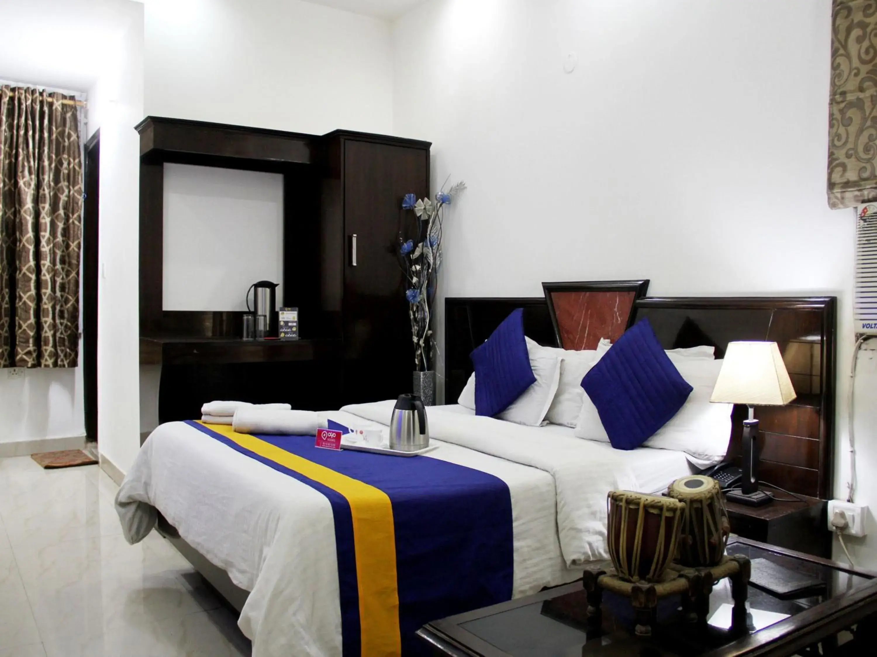 Bedroom, Bed in Hotel Sun International