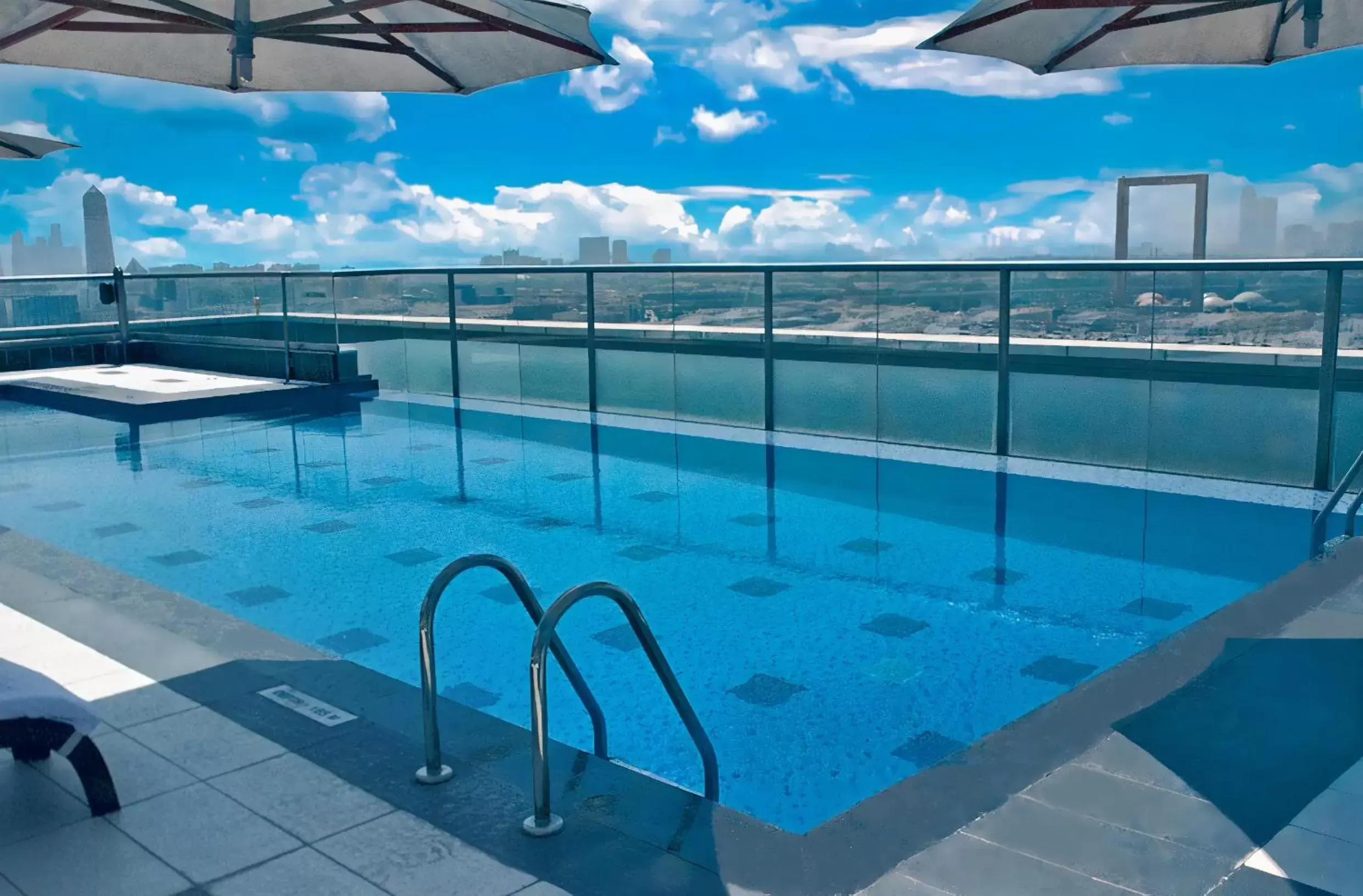Pool view, Swimming Pool in Park Regis Kris Kin Hotel