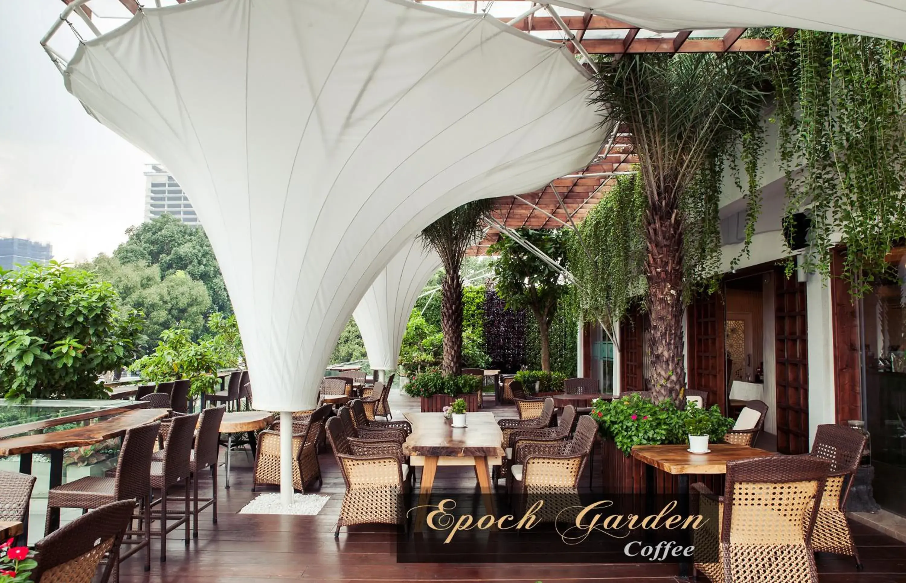 Restaurant/Places to Eat in Lotus Saigon Hotel