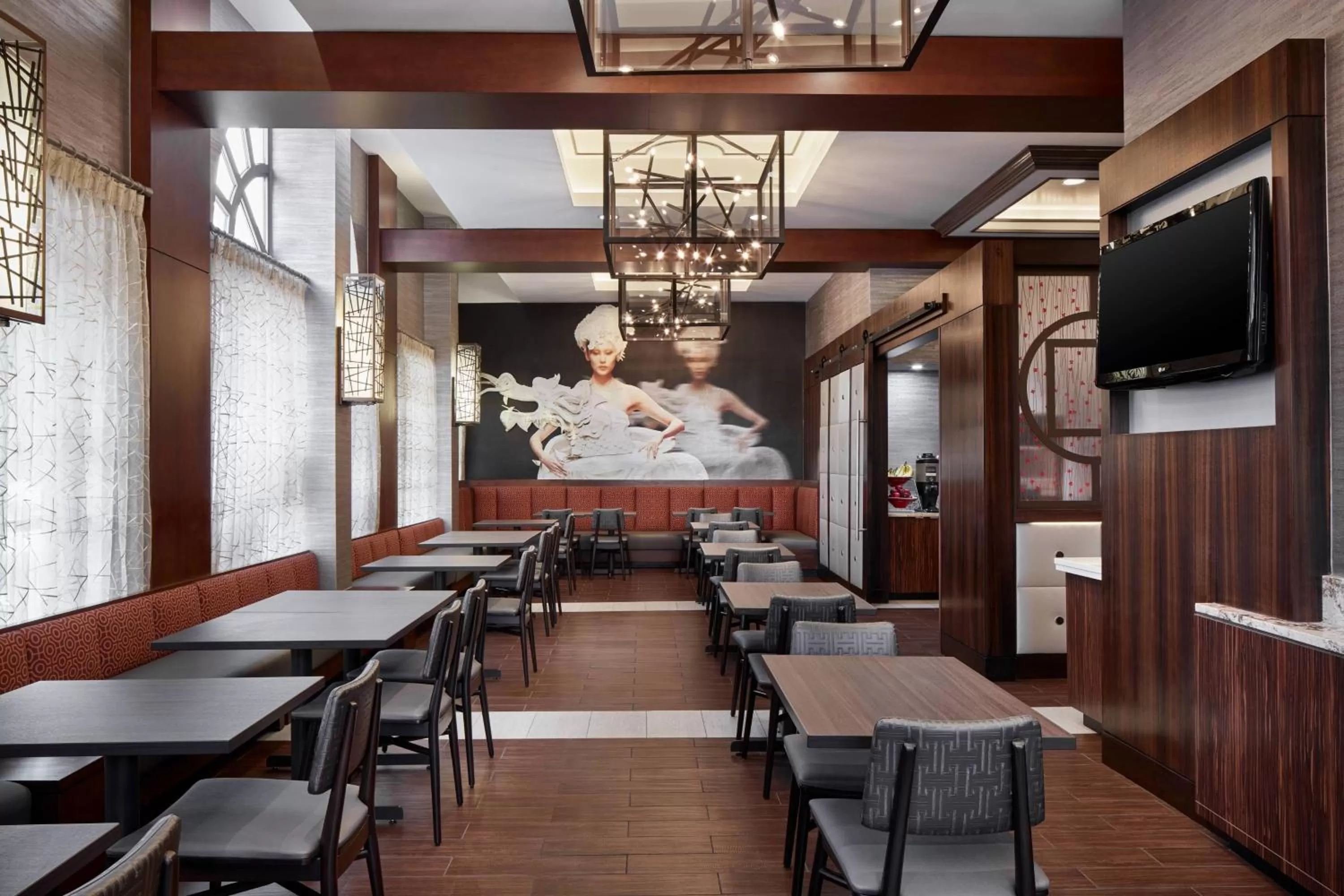 Breakfast in Fairfield Inn & Suites by Marriott Washington Downtown