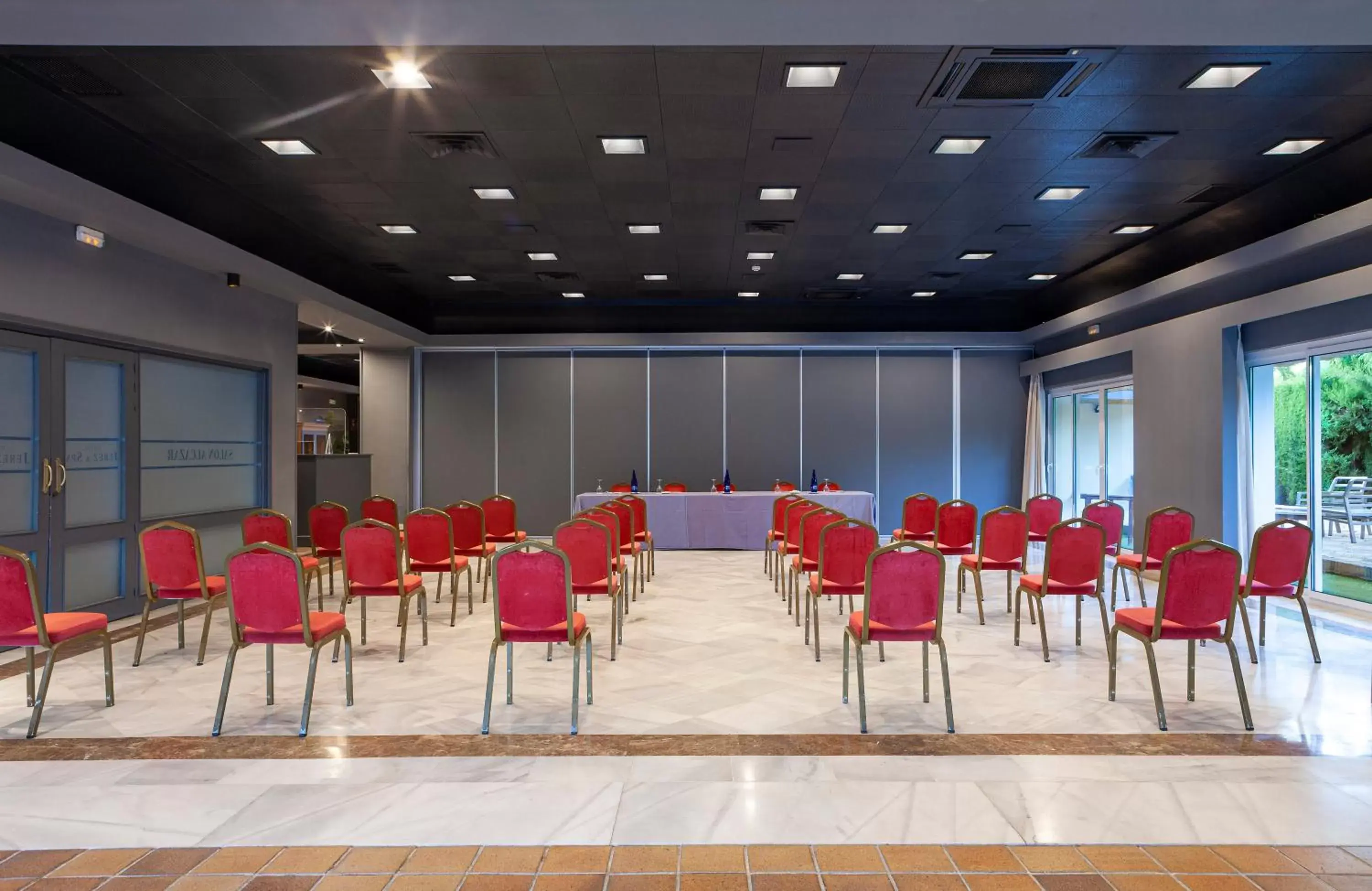 Meeting/conference room in Hotel Jerez & Spa