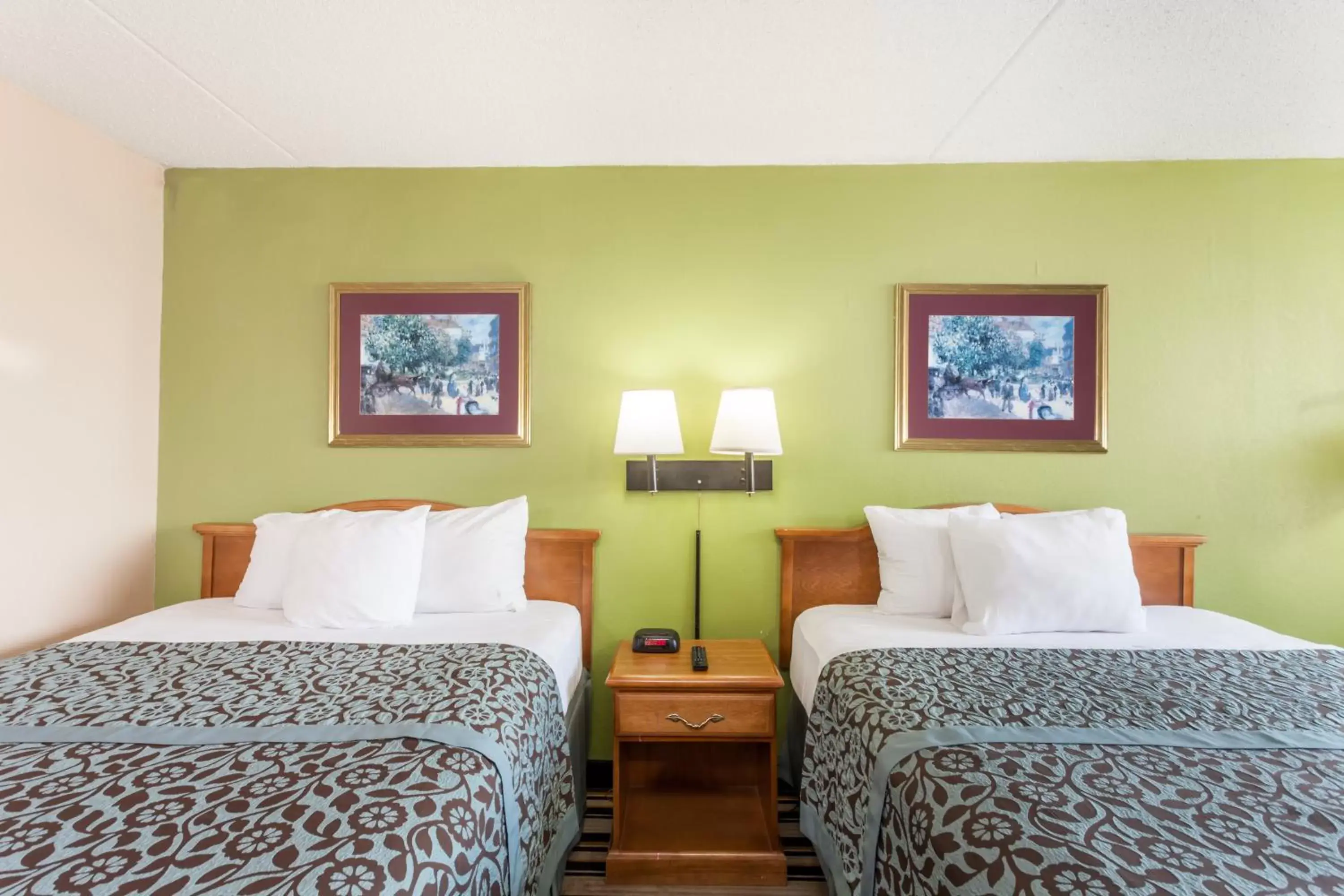 Bed, Room Photo in Days Inn by Wyndham Jackson