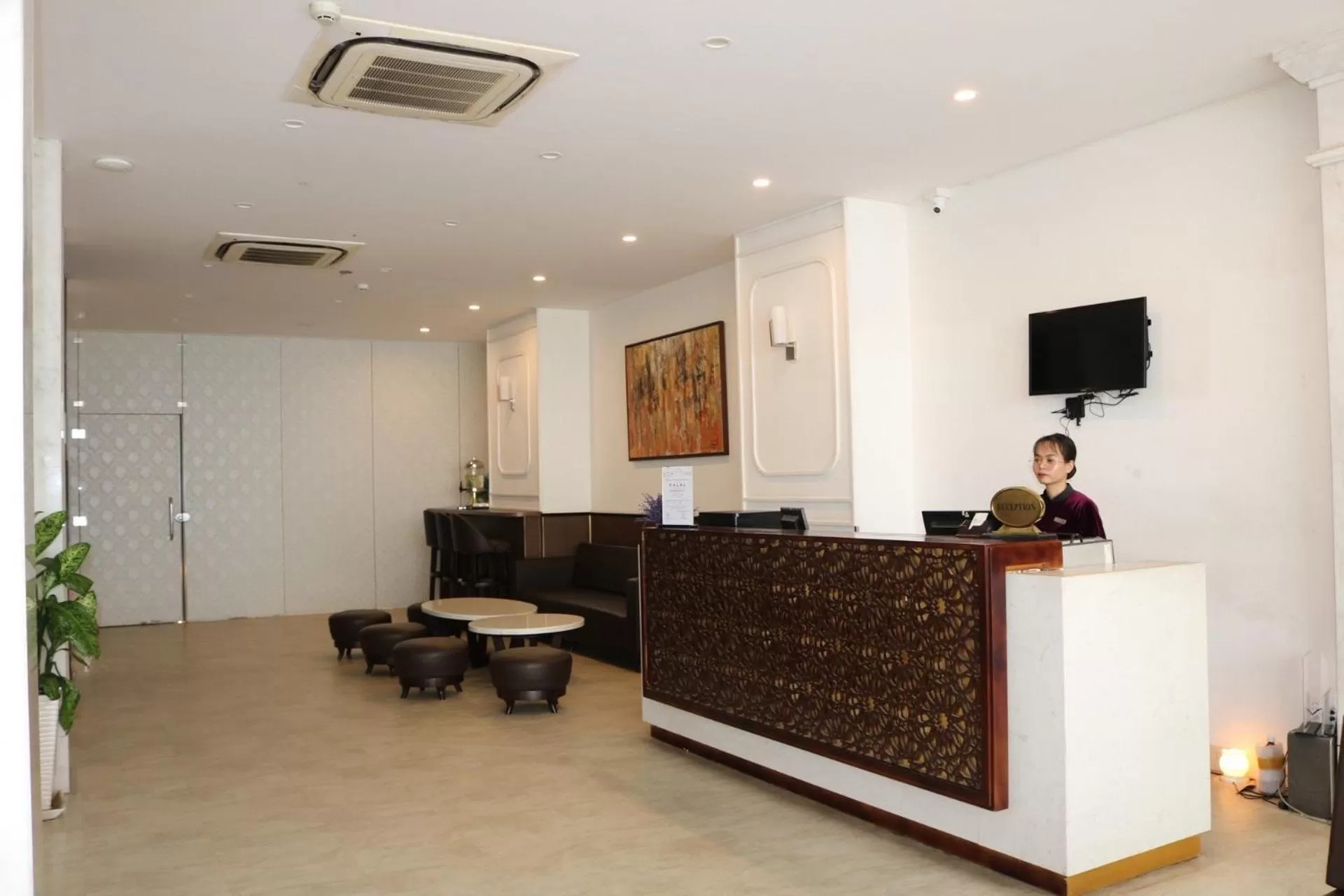 Lobby or reception in ALUNA Ben Thanh Hotel