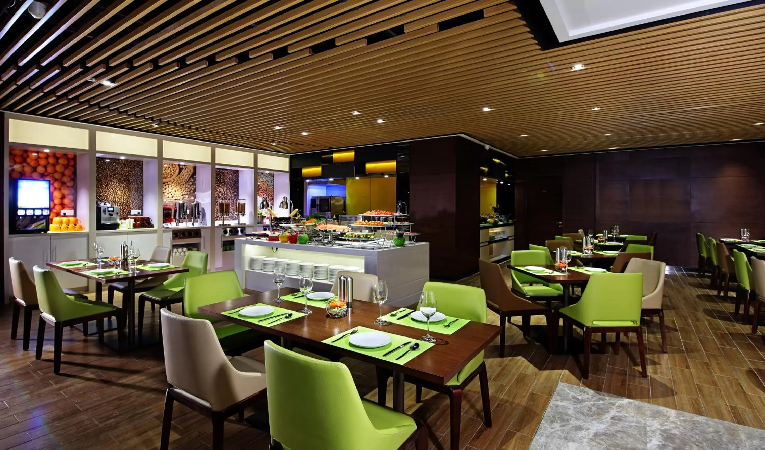 Restaurant/Places to Eat in Hampton by Hilton Guangzhou Zhujiang New Town