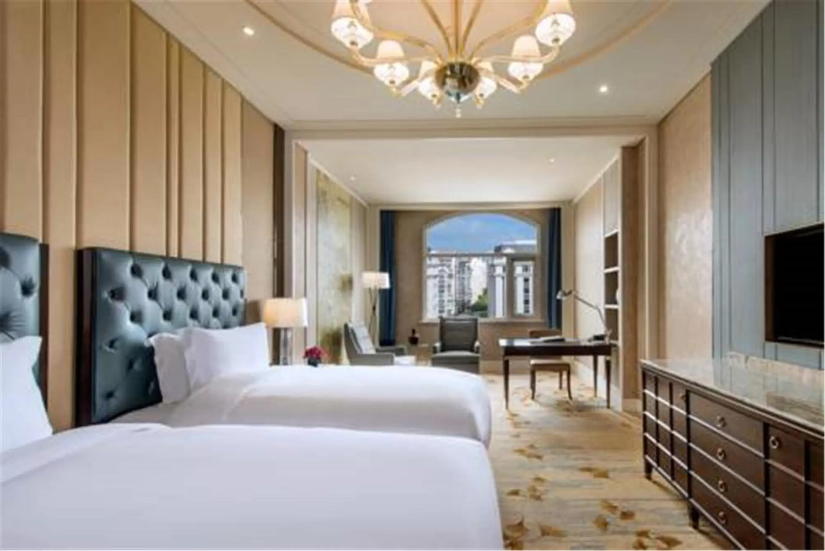 Bed in Sofitel Shanghai Hongqiao