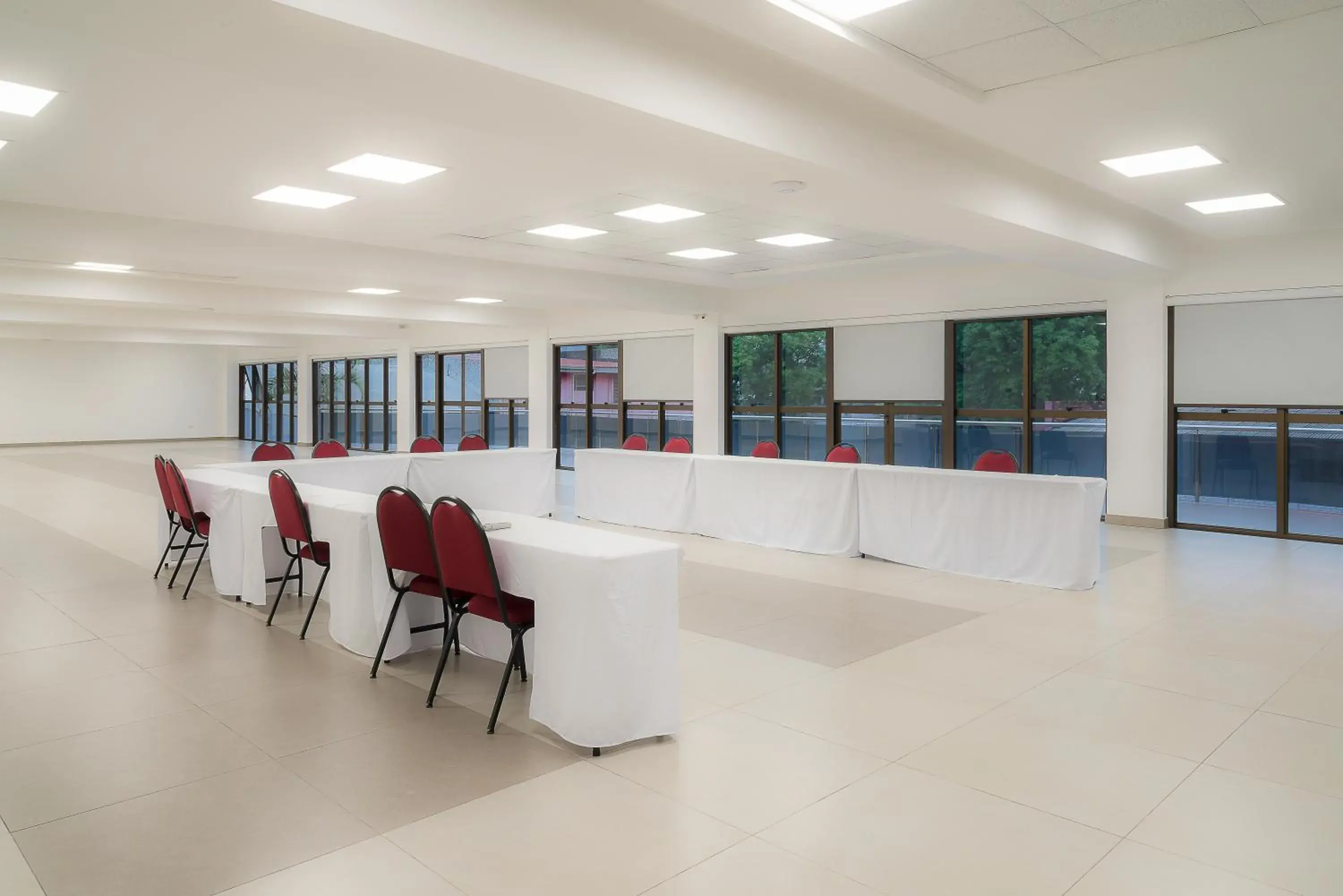 Banquet/Function facilities in Foz Plaza Hotel