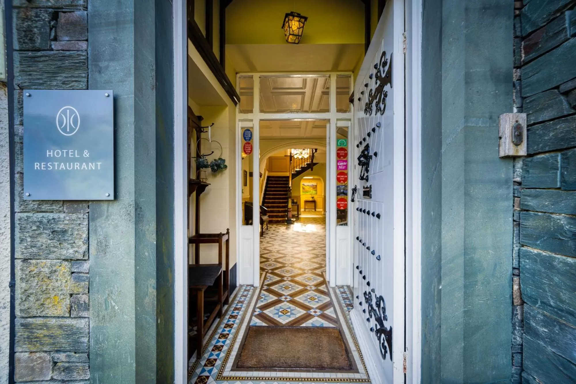 Lobby or reception in The Leathes Head Hotel