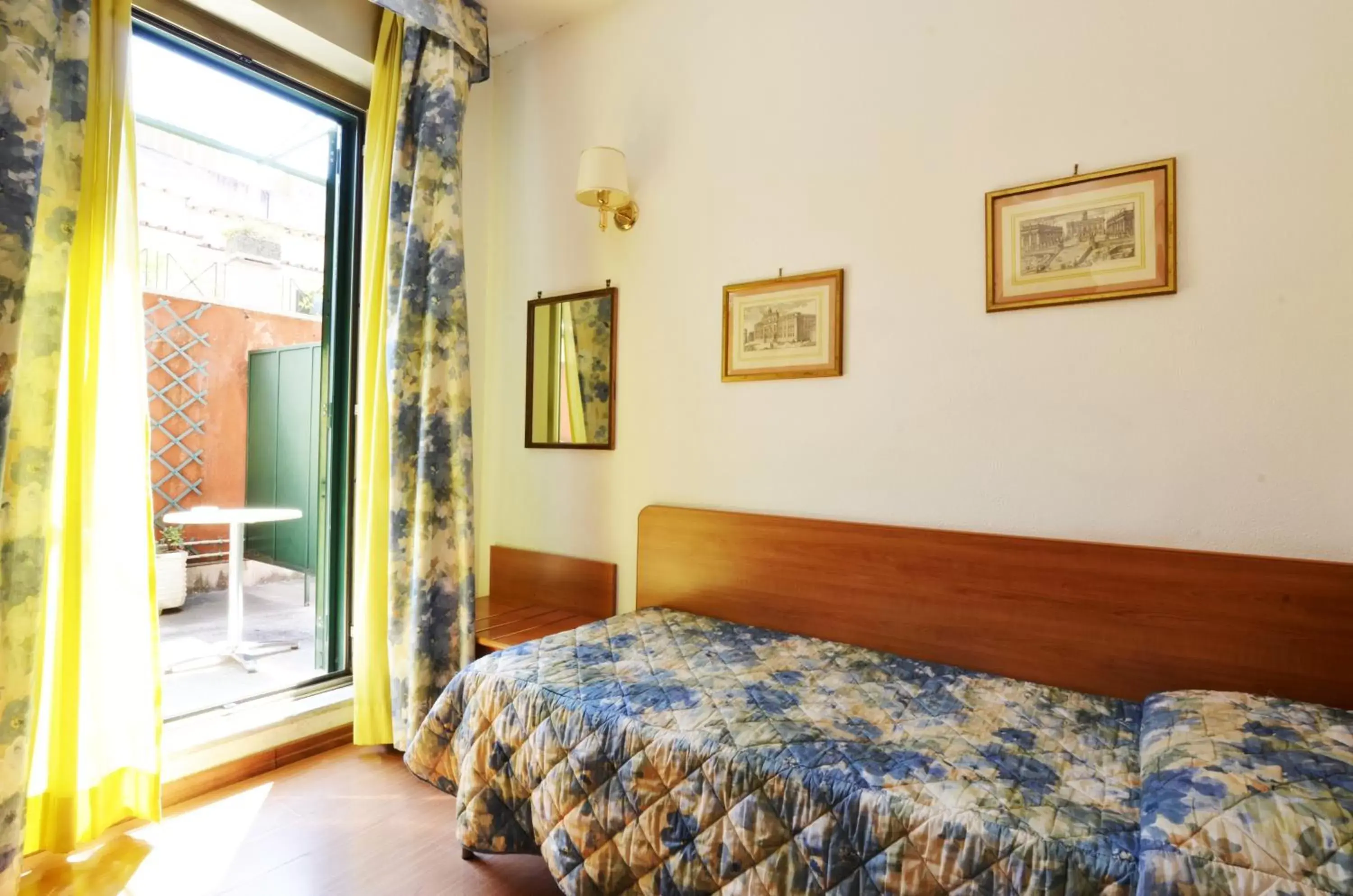 Balcony/Terrace, Room Photo in Hotel Tirreno
