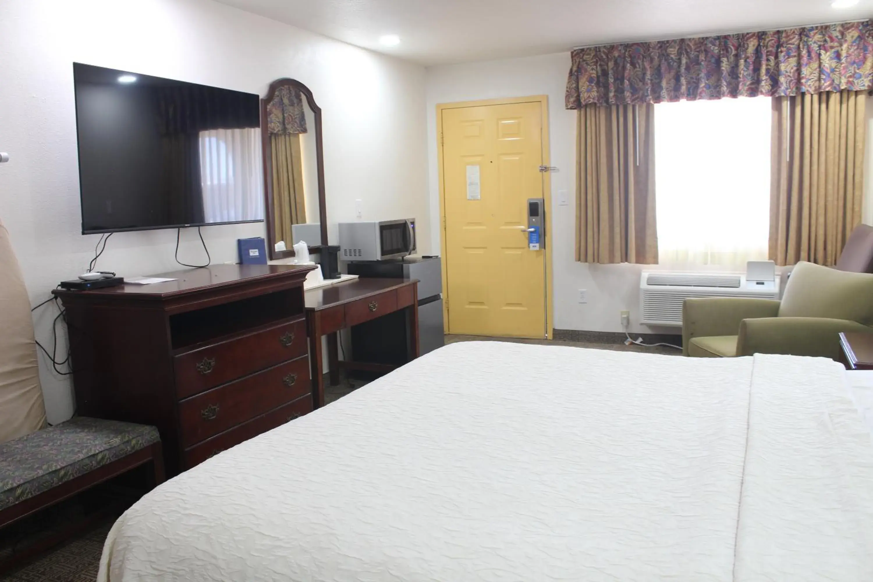 Bed in Rodeway Inn Tucumcari