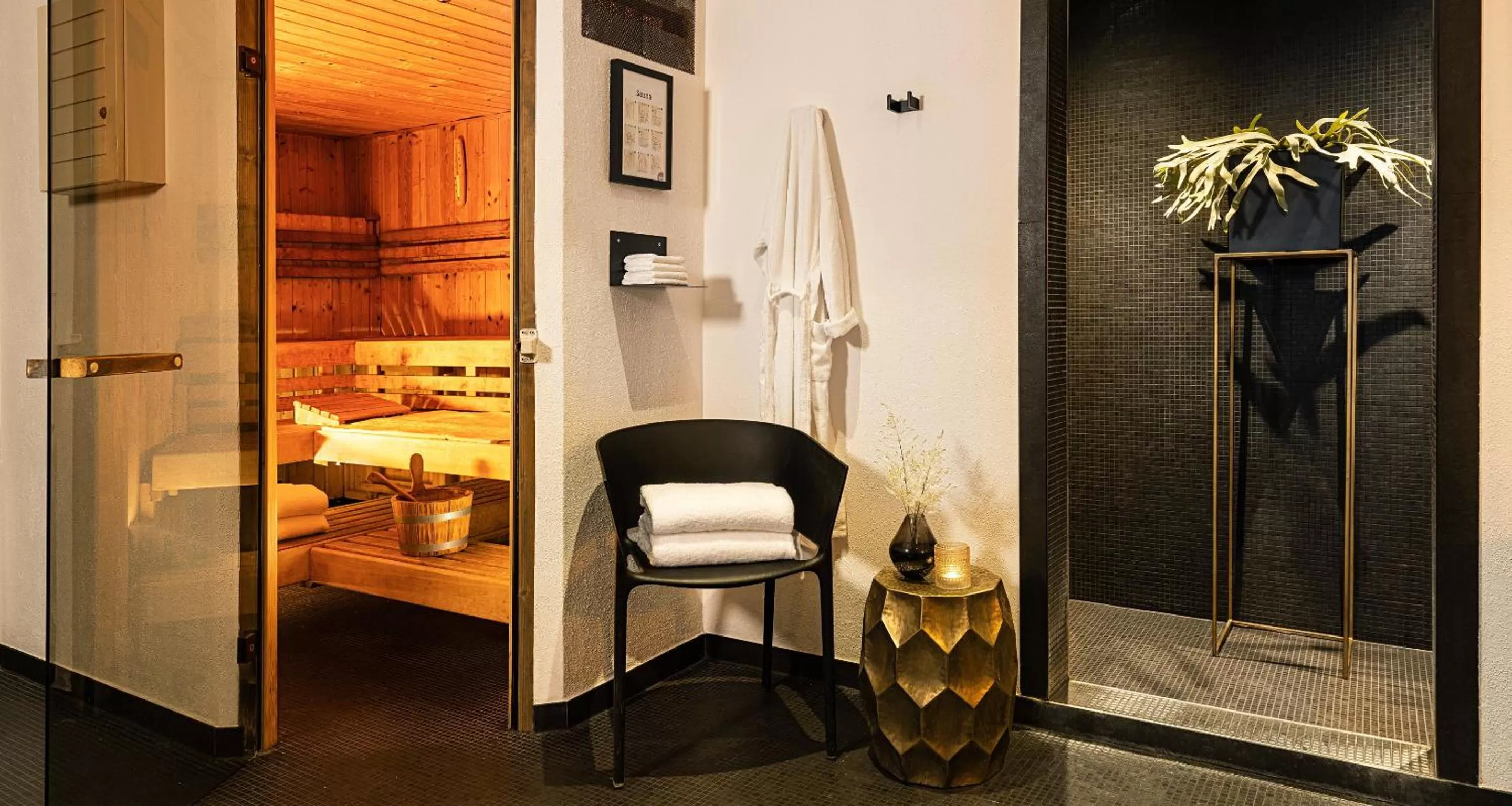 Massage, Bed in Best Western Victor's Residenz-Hotel Rodenhof