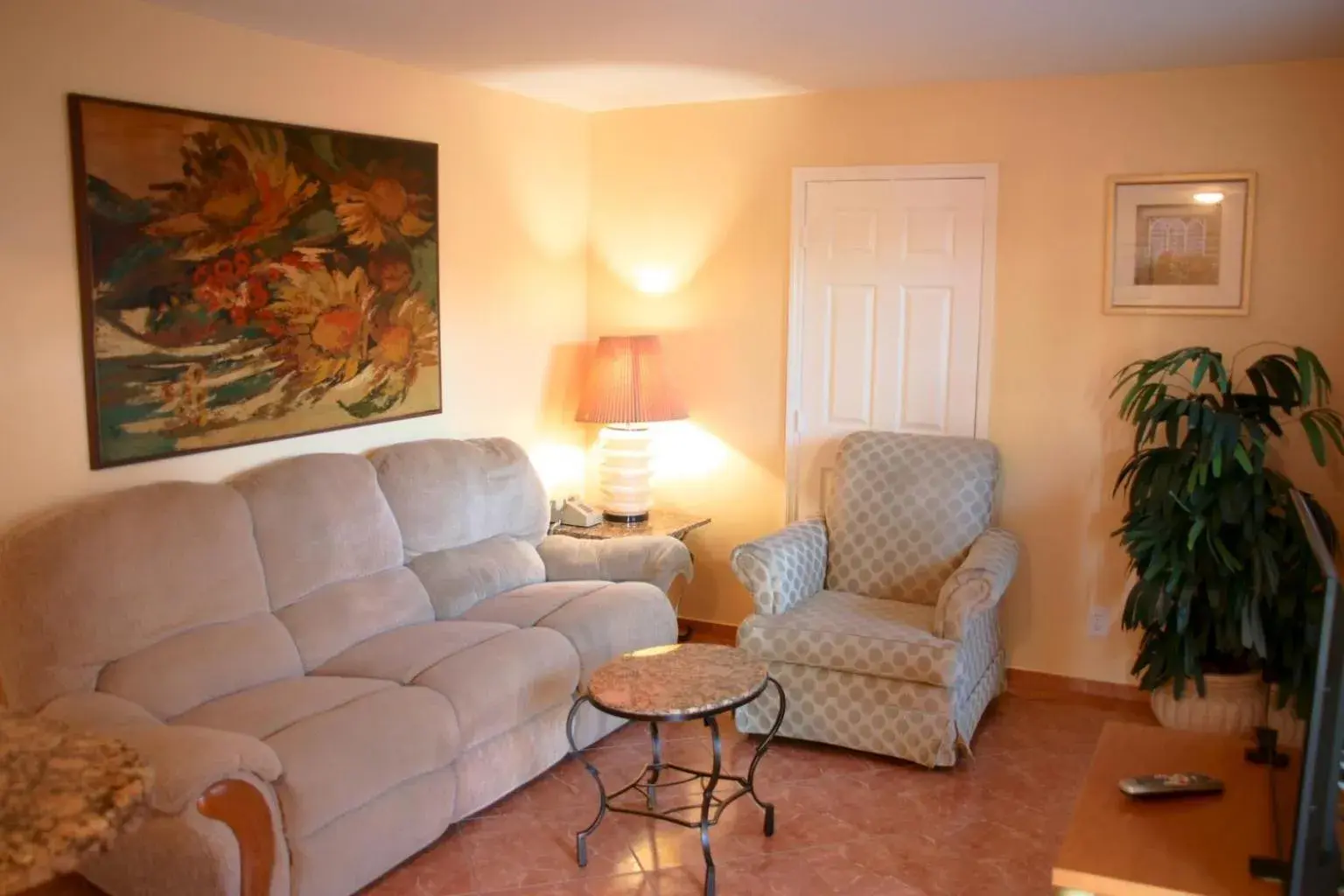 Living room, Seating Area in Lago Mar Motel and Apartments