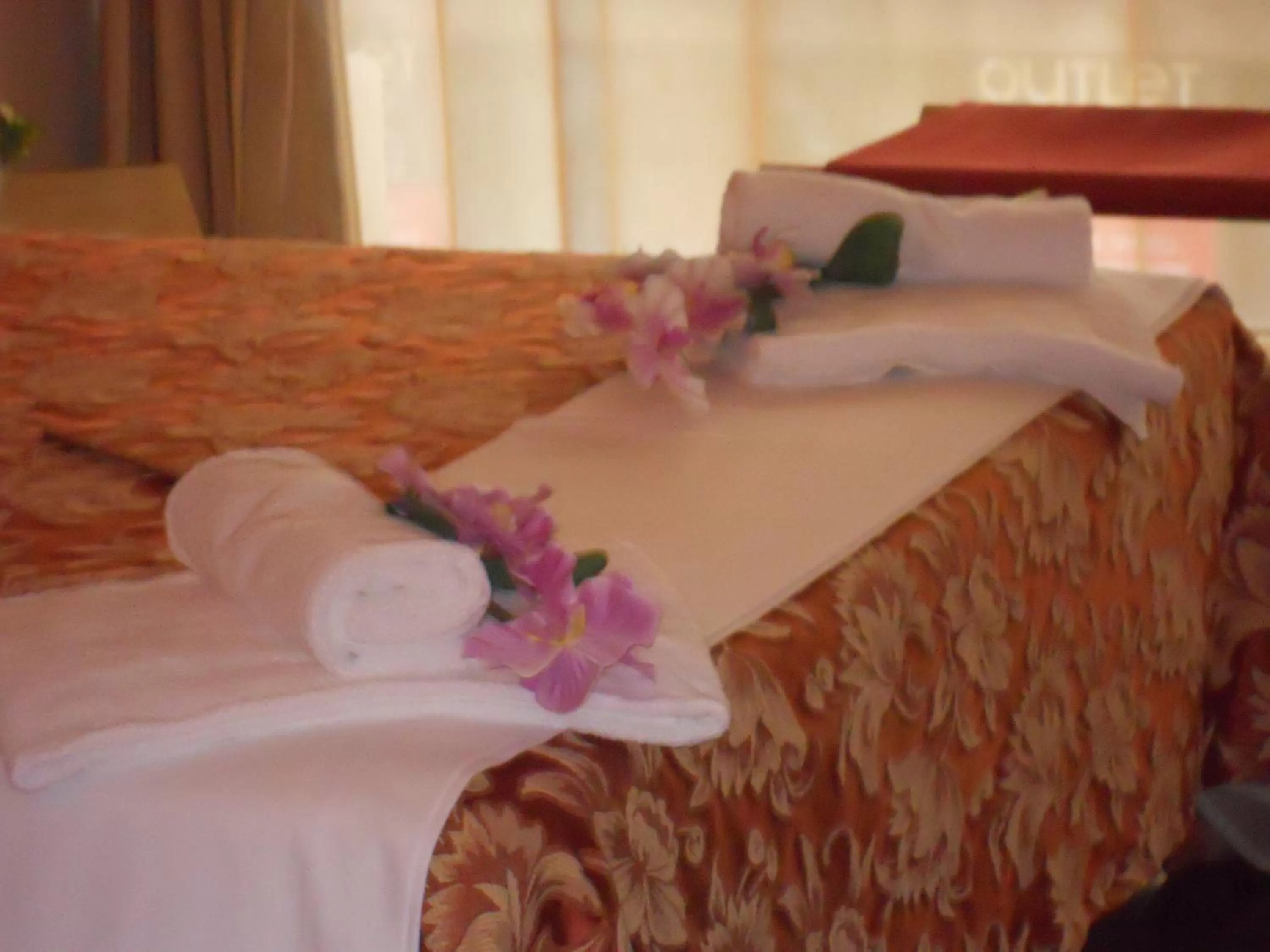 Decorative detail, Bed in Catania Crossing B&B - Rooms & Comforts