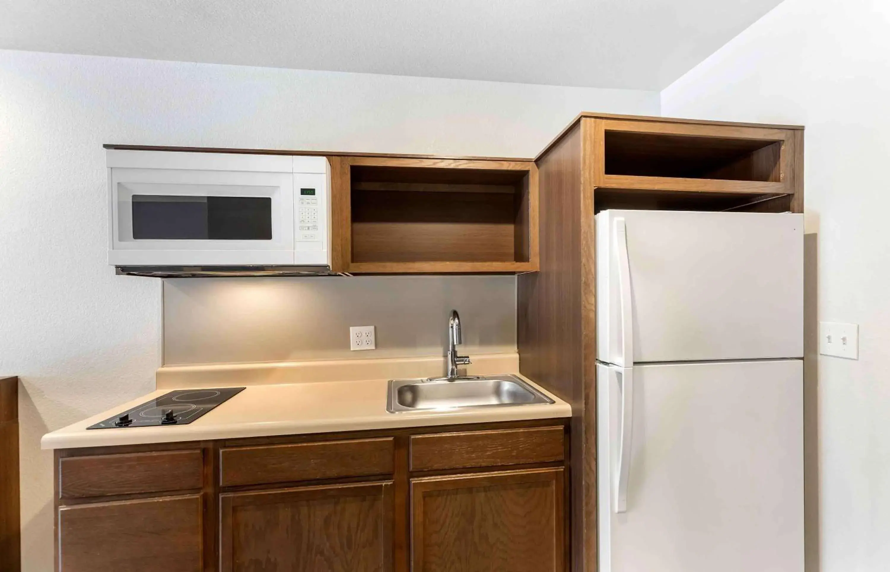 Bedroom, Kitchen/Kitchenette in Extended Stay America Suites - Denver - Centennial