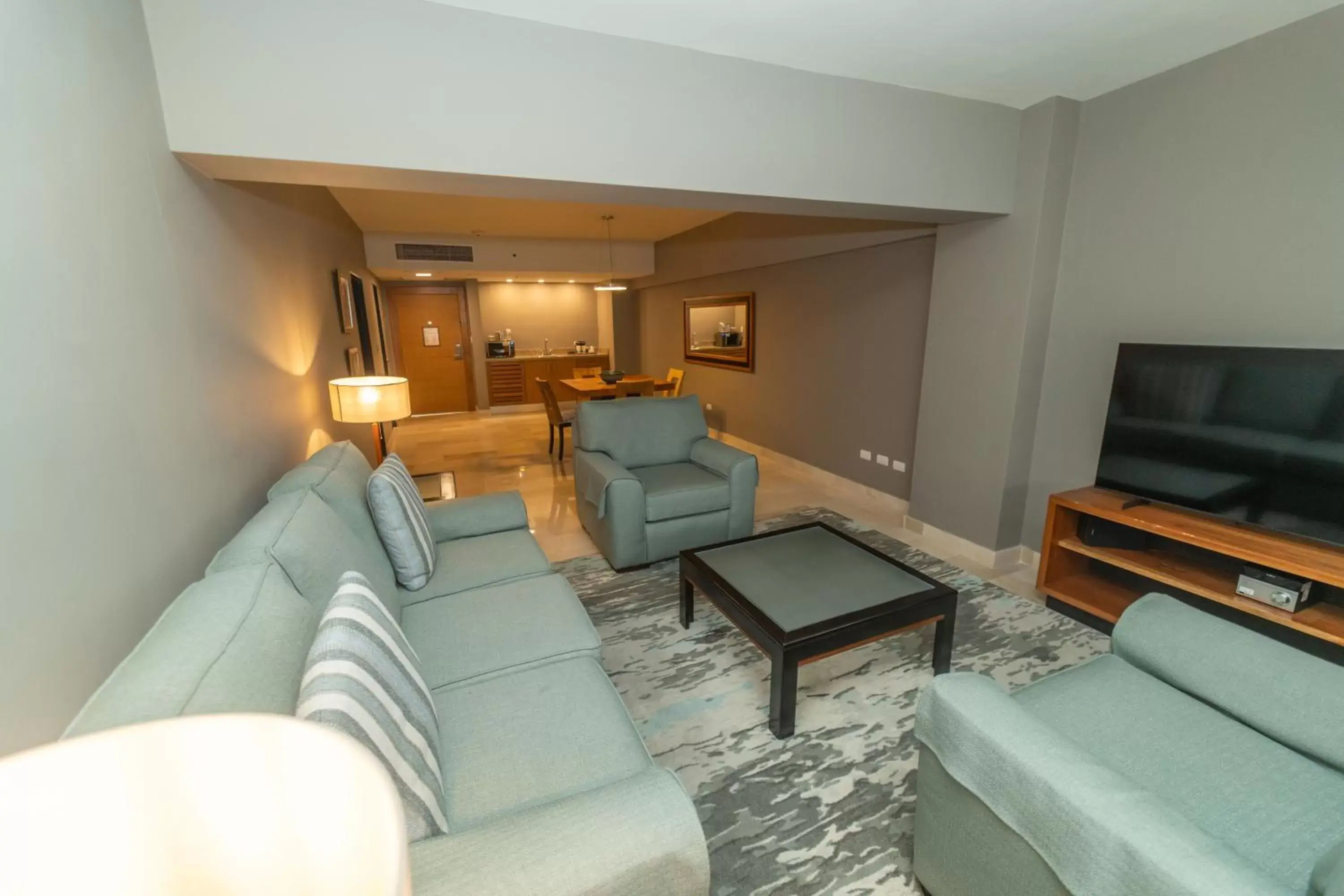 Living room, Seating Area in Radisson Hotel Santo Domingo