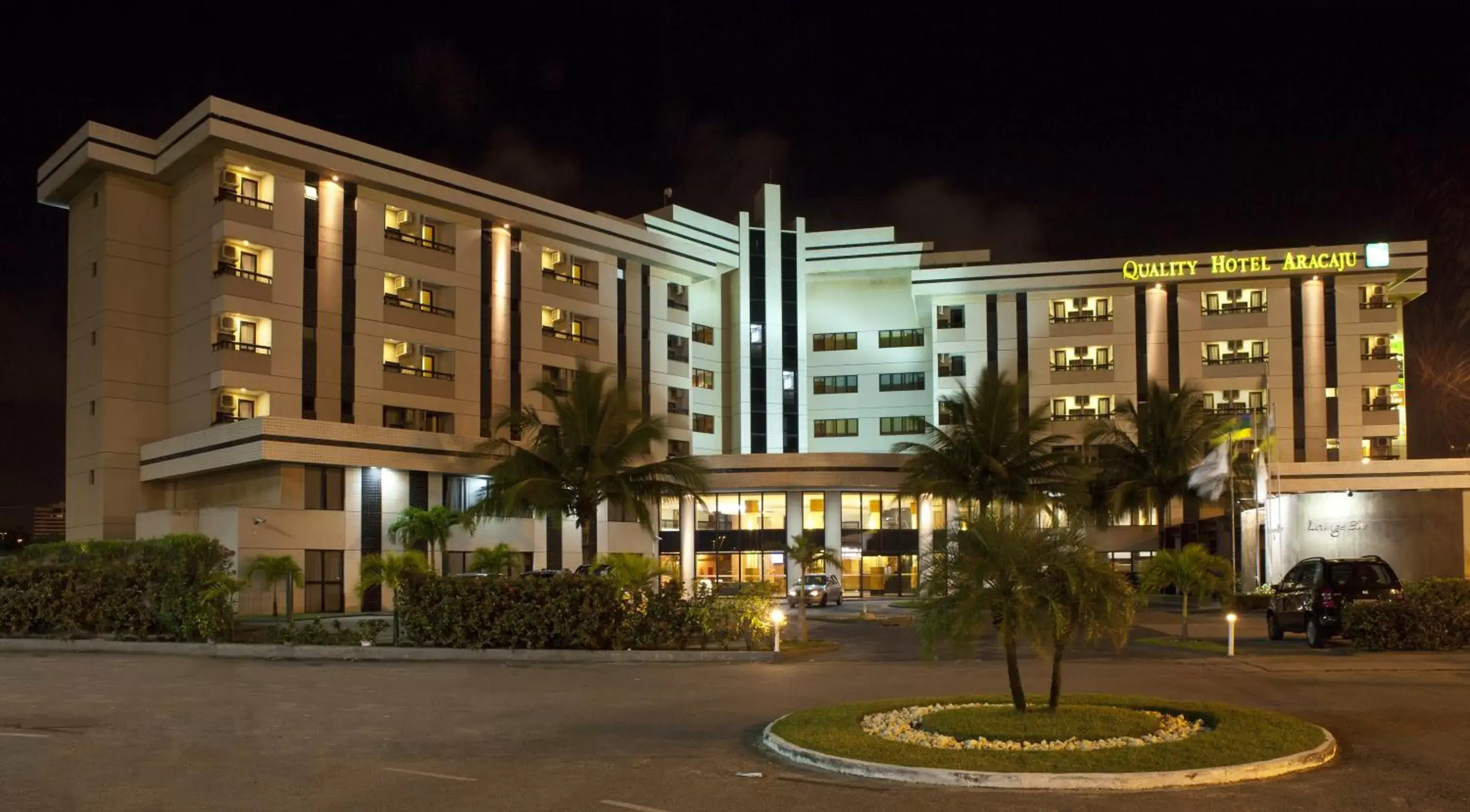 Facade/entrance, Property Building in Quality Hotel Aracaju