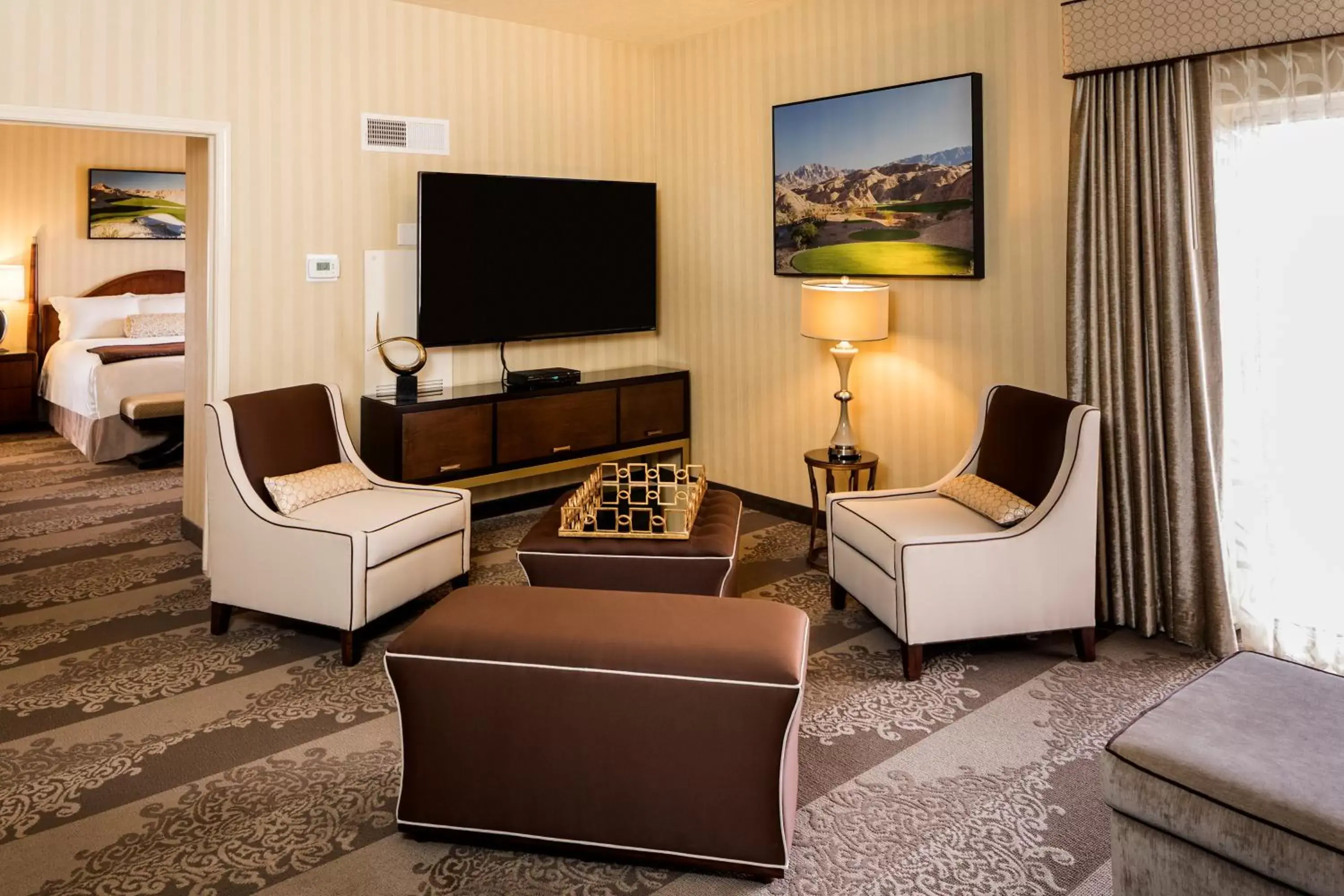 Living room, Seating Area in Eureka Casino Resort