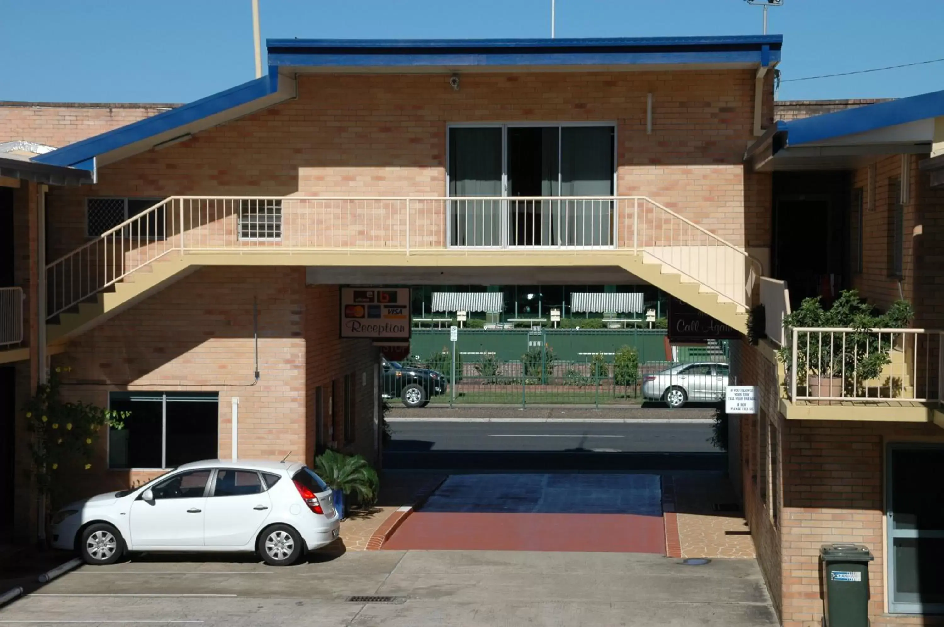 Facade/entrance, Property Building in Bentleigh Motor Inn