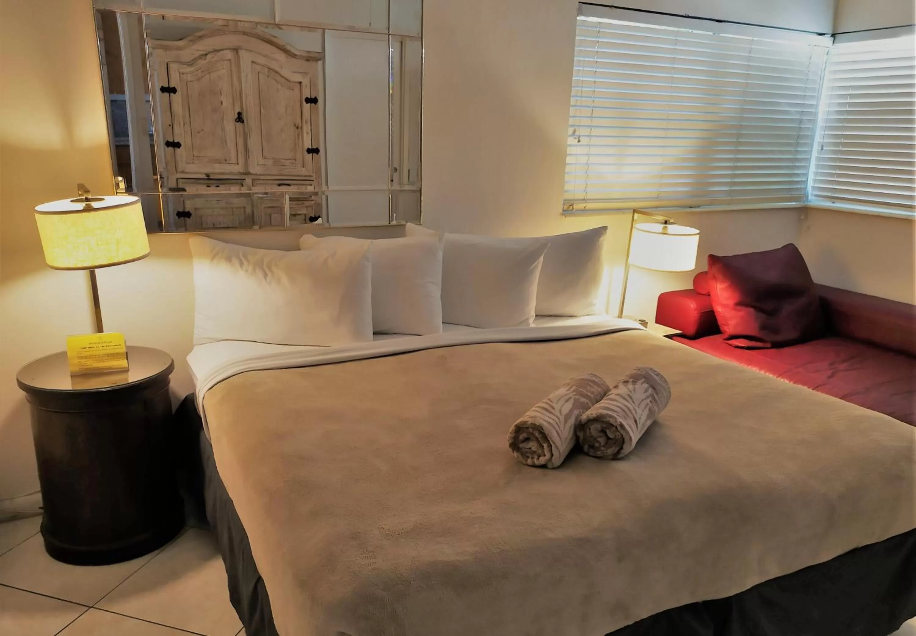 Bedroom, Bed in Manhattan Tower Apartment Hotel