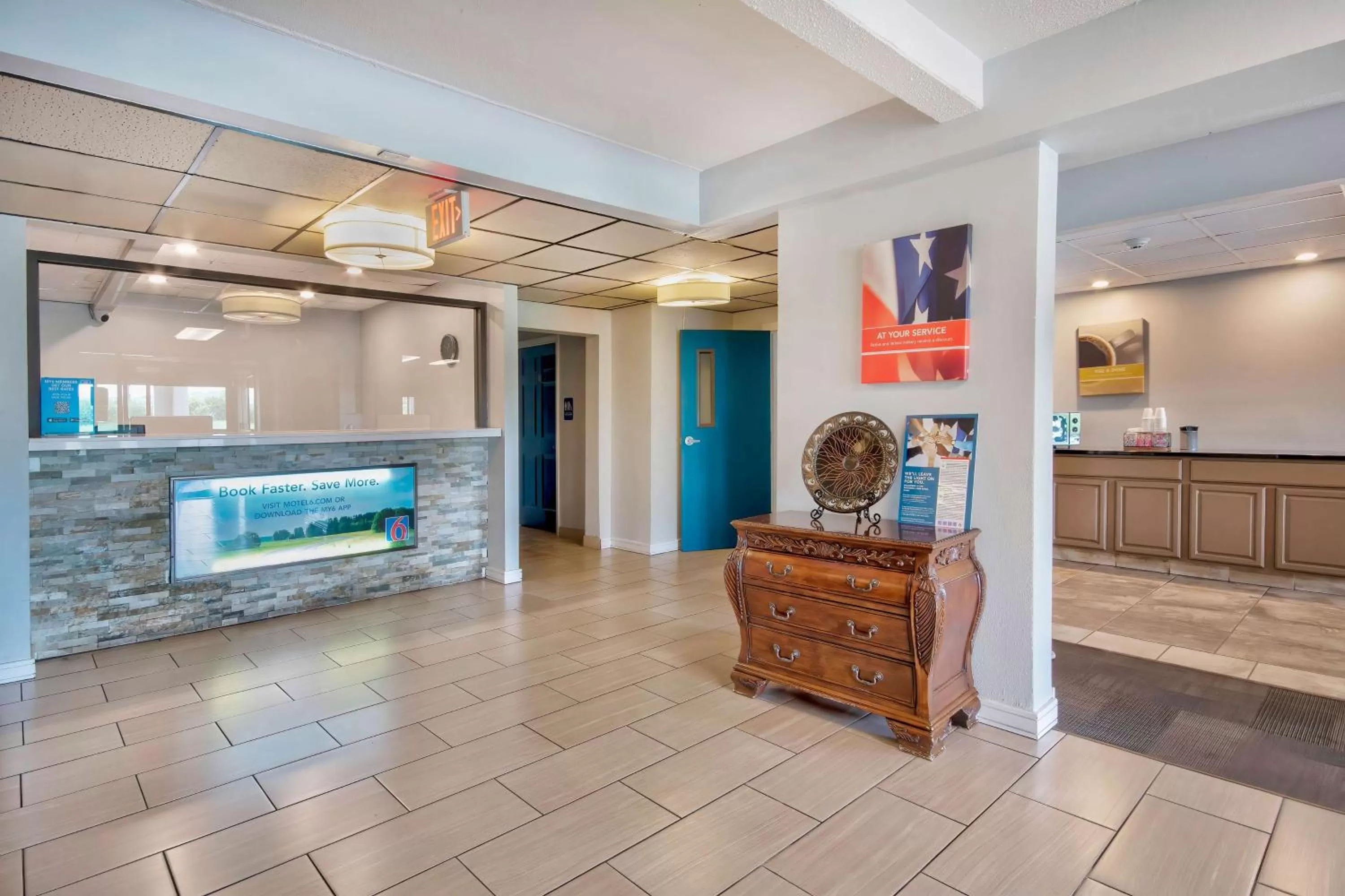 Lobby or reception in Motel 6-Springfield, OH