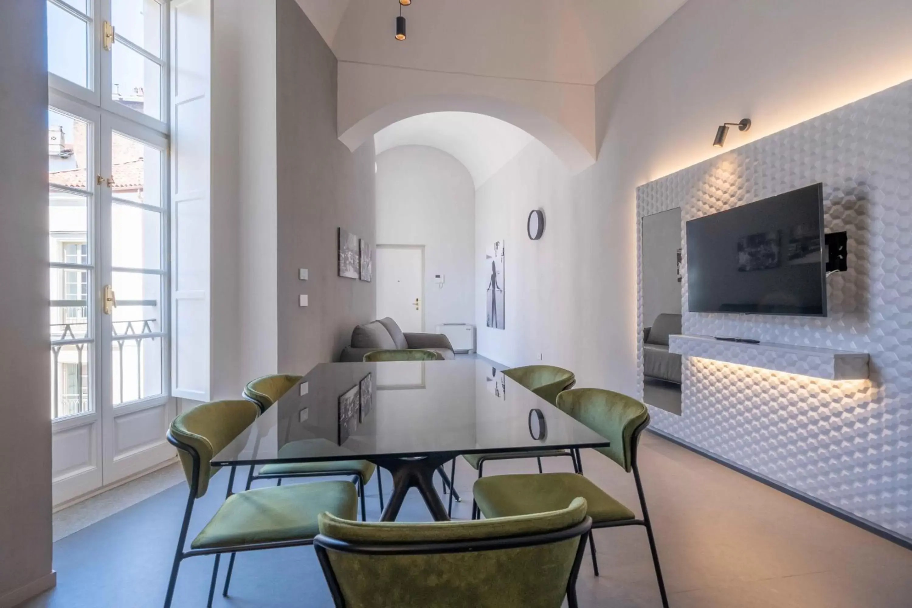 Living room, Dining Area in Oriana Homèl Torino