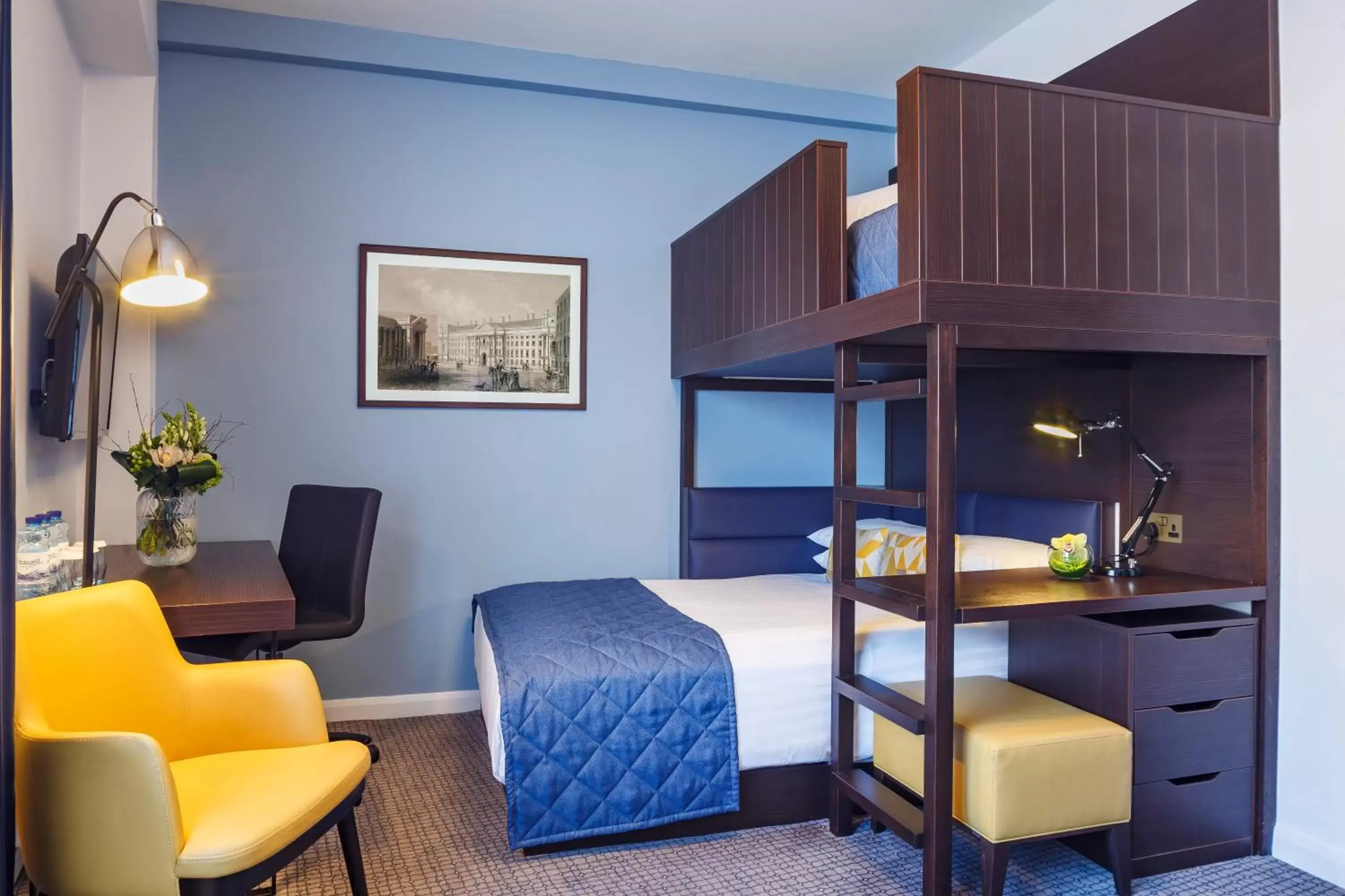 bunk bed in Temple Bar Hotel