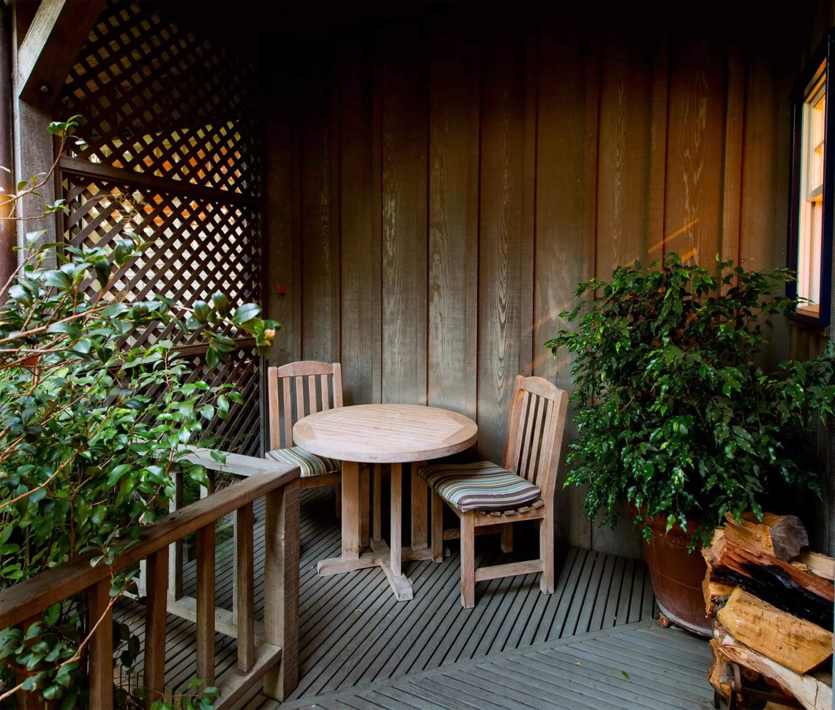 Seating area in Simpson House Inn