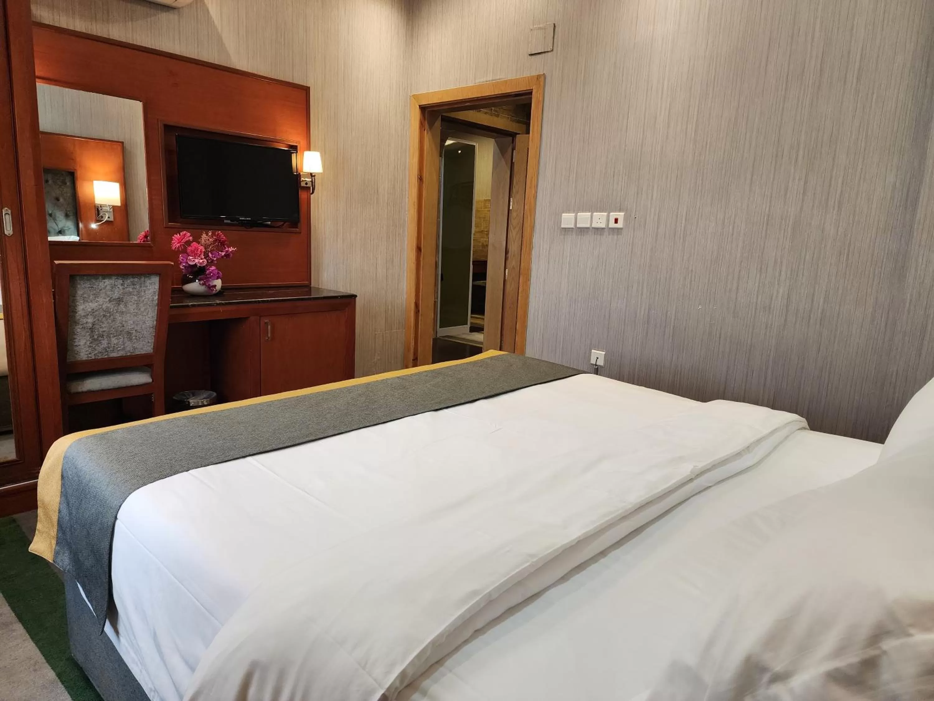 Bed in شاطيء الحياة للأجنحة الفندقية shaty alhayat