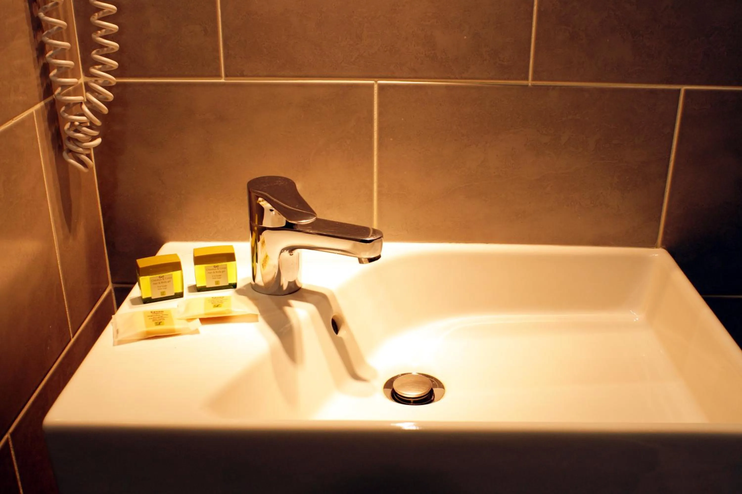 Bathroom in Hôtel Edmond Rostand