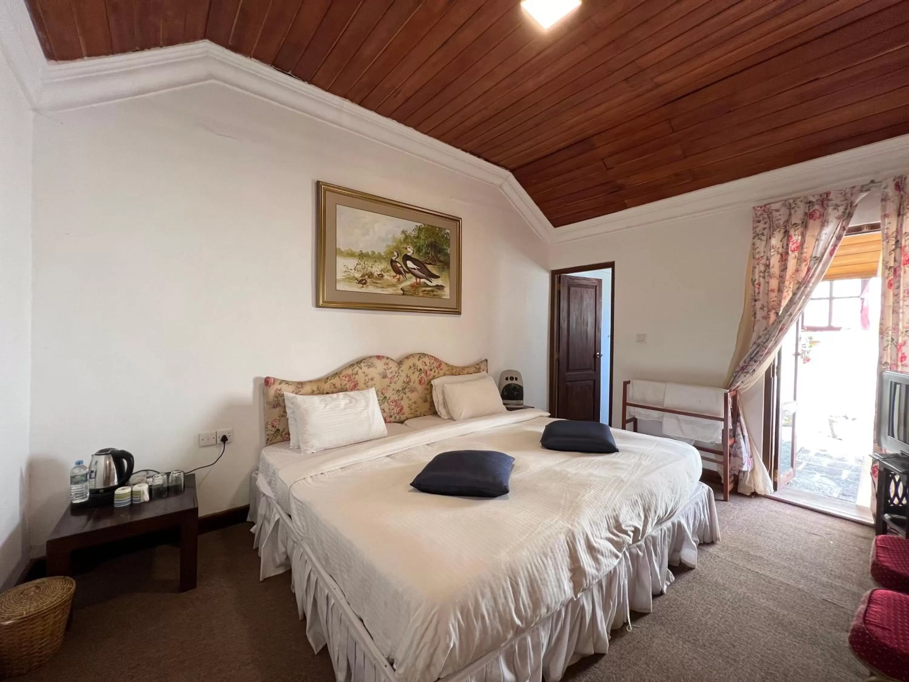 Bedroom, Bed in Tea Bush Hotel