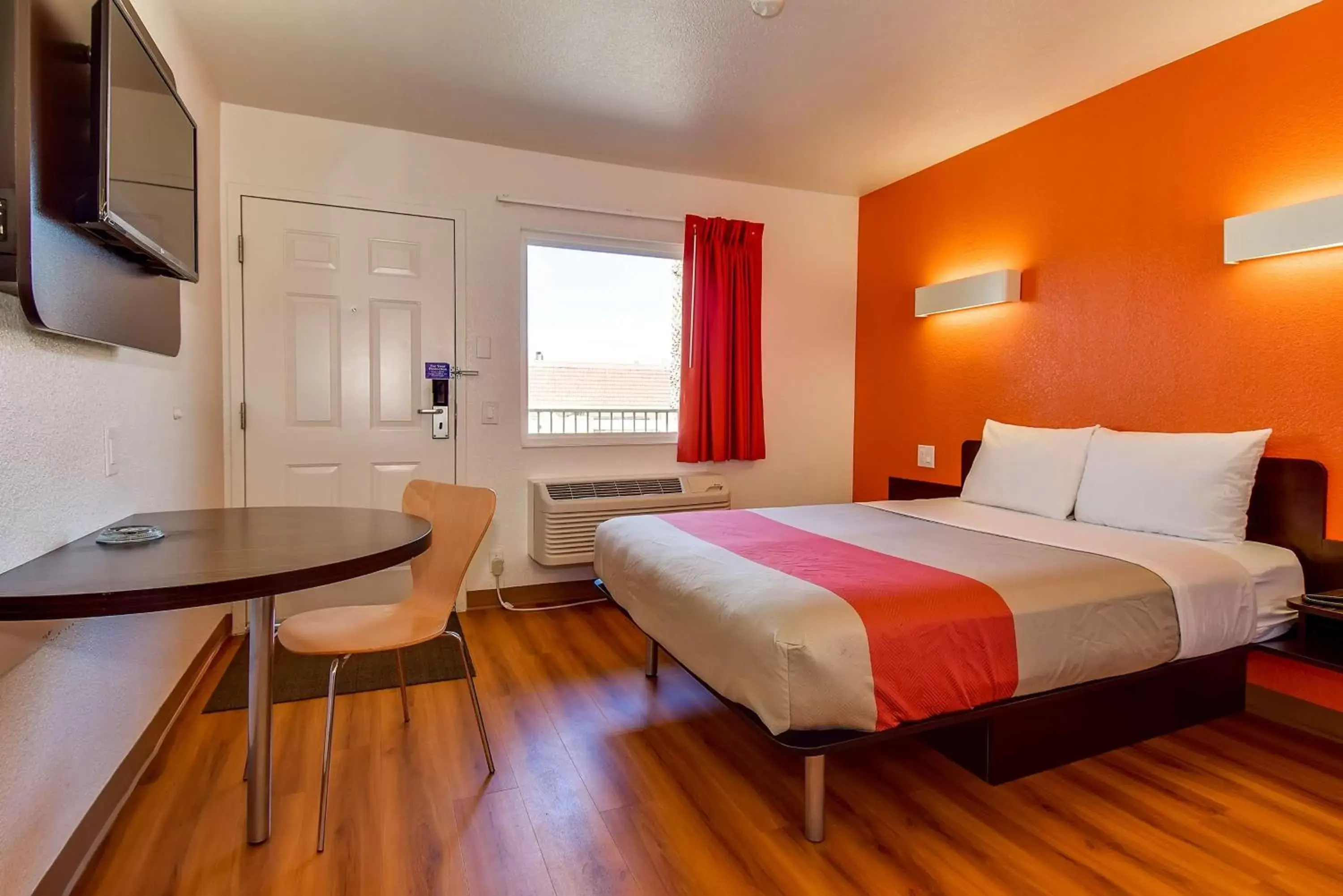 TV and multimedia in Motel 6-Riverside, CA - South