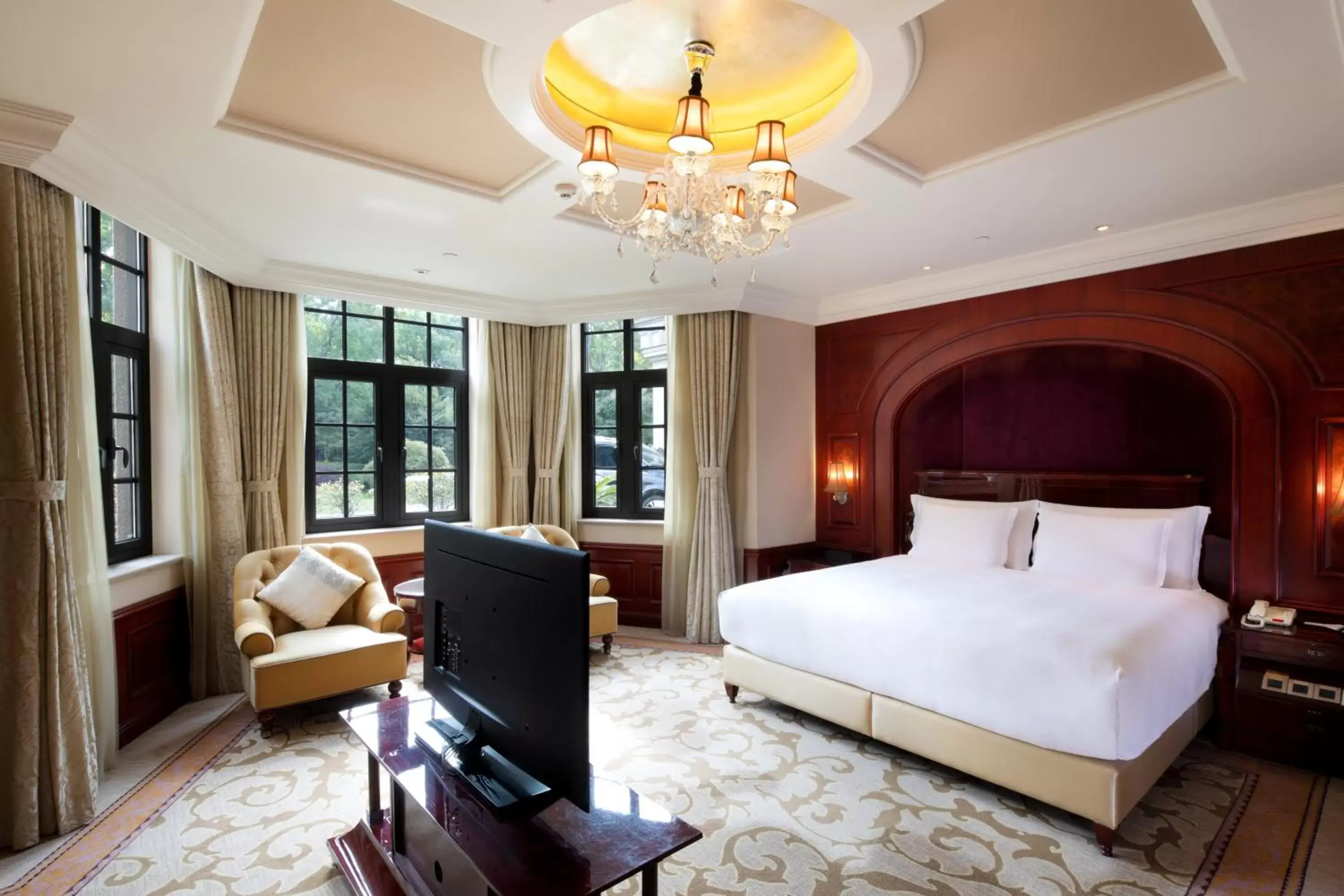 Photo of the whole room in InterContinental Shanghai Ruijin, an IHG Hotel