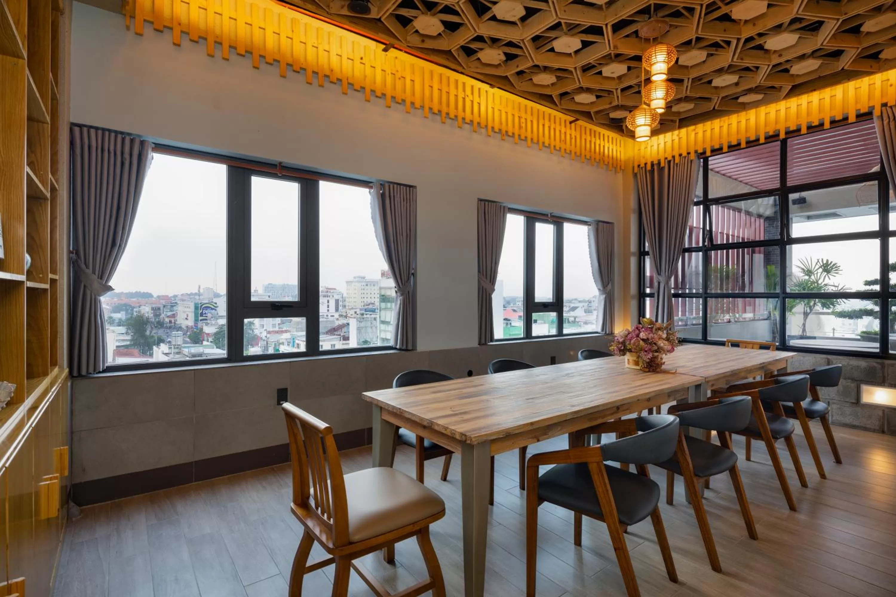 LARA HOTEL LONG XUYÊN