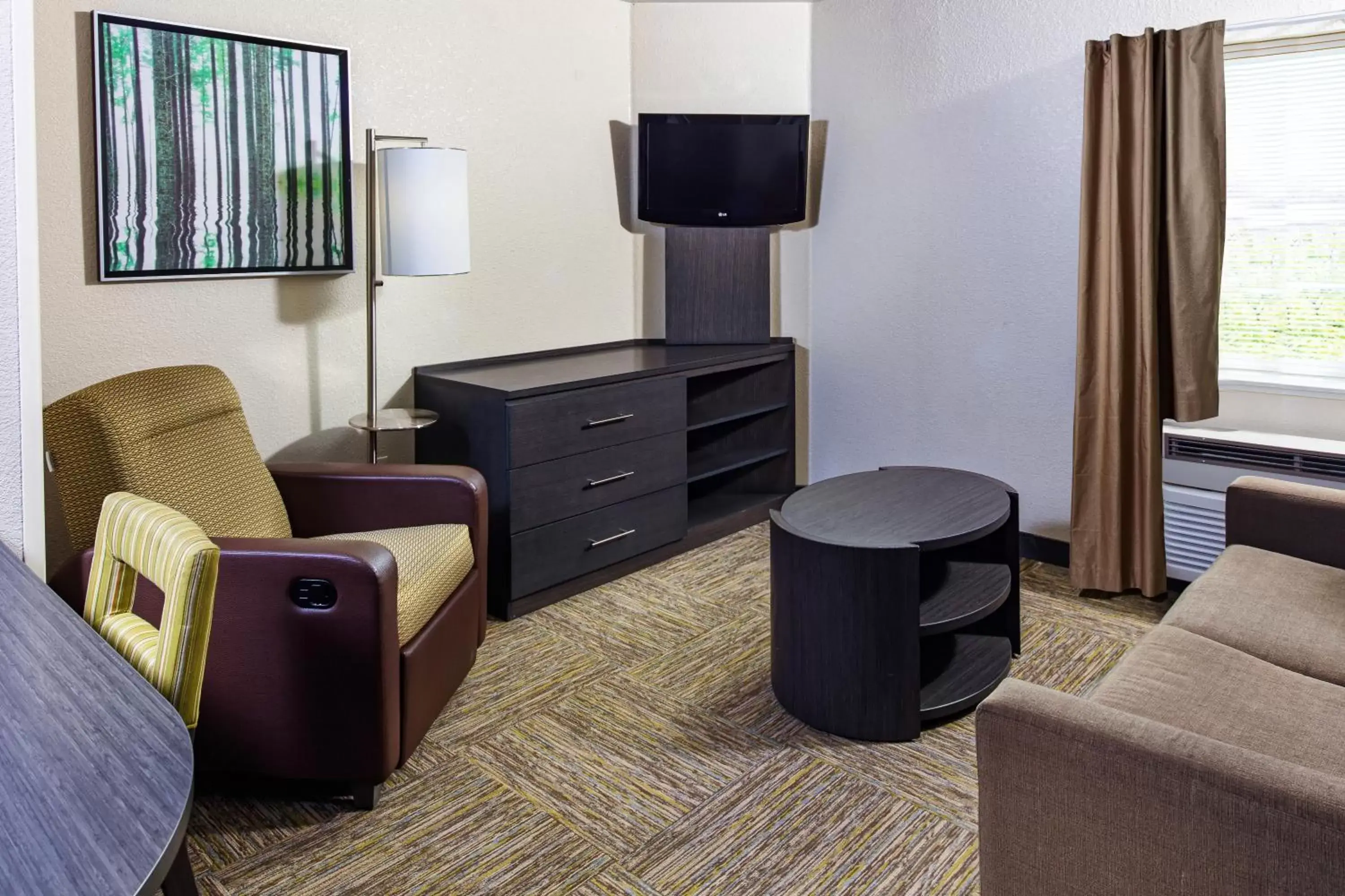 TV and multimedia, TV/Entertainment Center in Candlewood Suites Appleton, an IHG Hotel