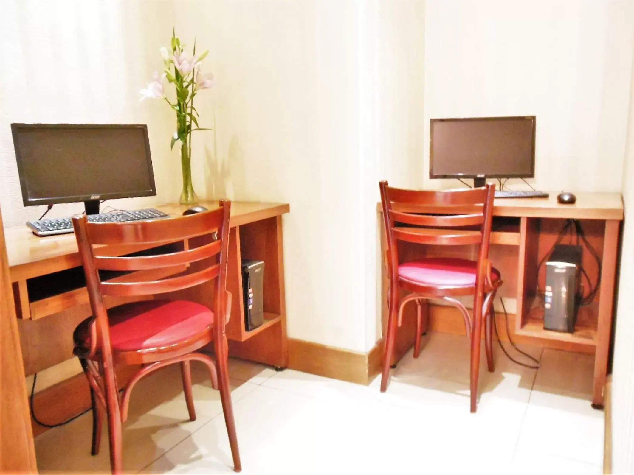 Business facilities, Dining Area in Hotel Sheltown