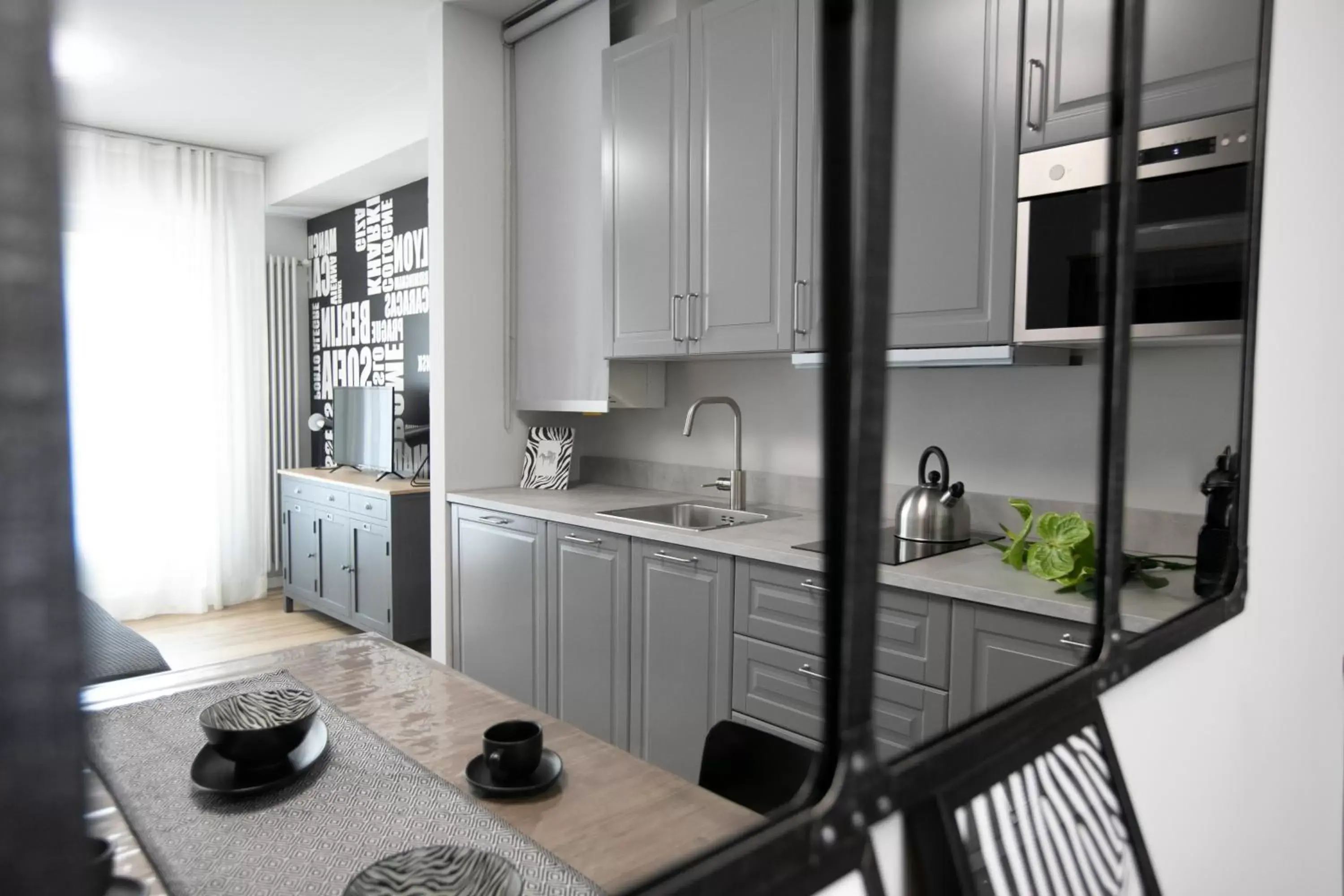 Kitchen or kitchenette, Kitchen/Kitchenette in Donizetti Residence