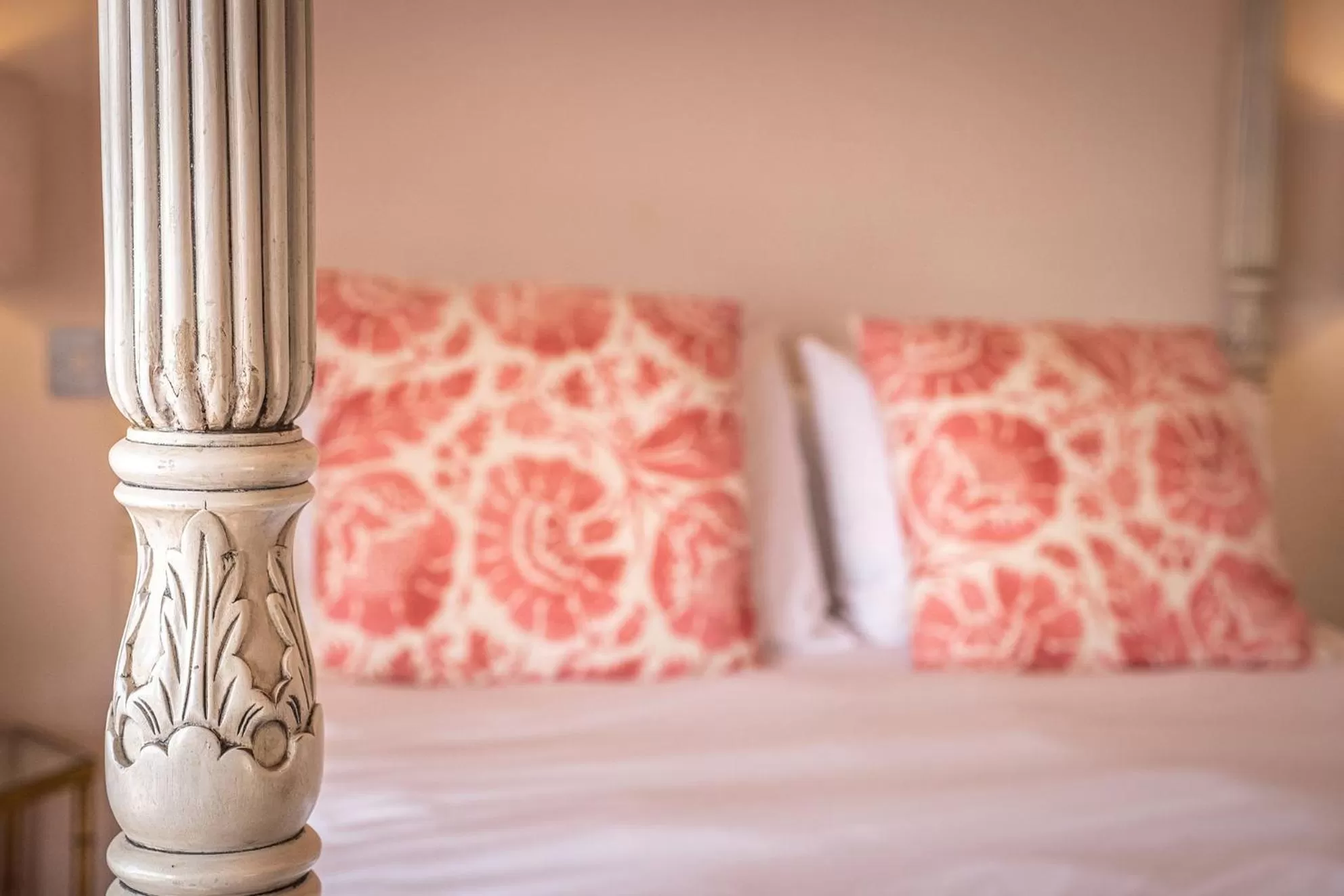 Bed in The Black Lion, Long Melford