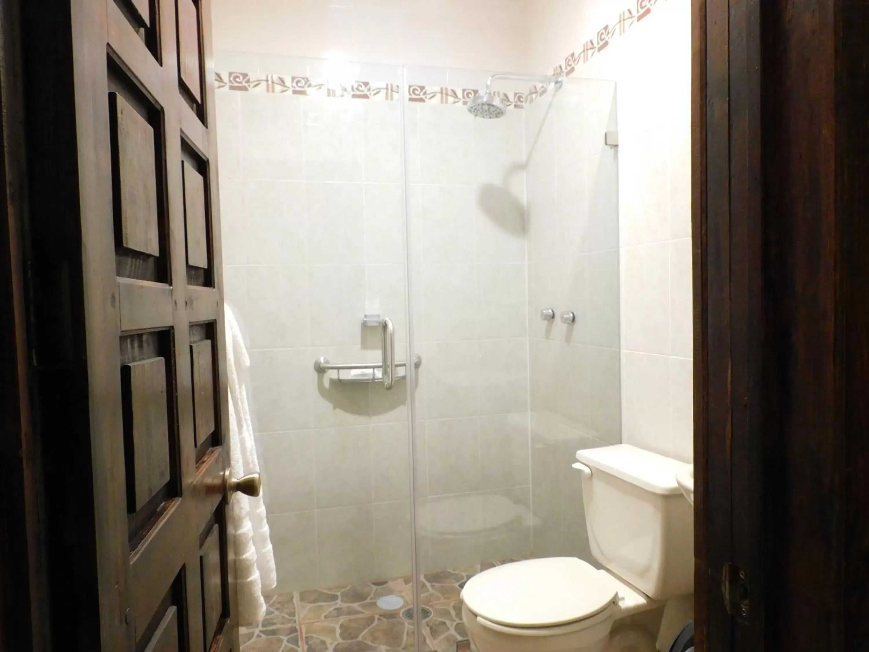Bathroom in Vista Del Sol Apartments
