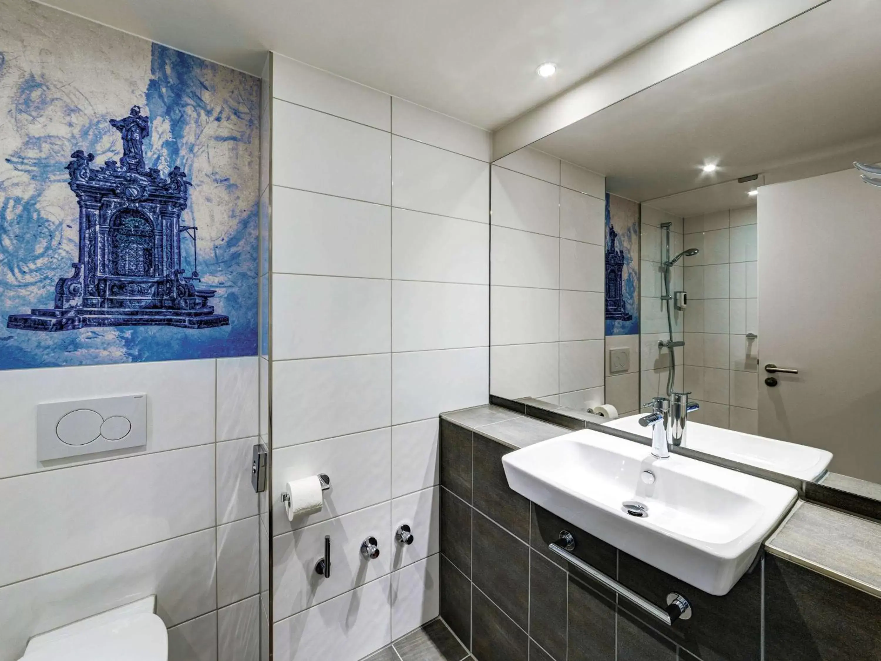 Bathroom in ibis Styles Rastatt Baden-Baden