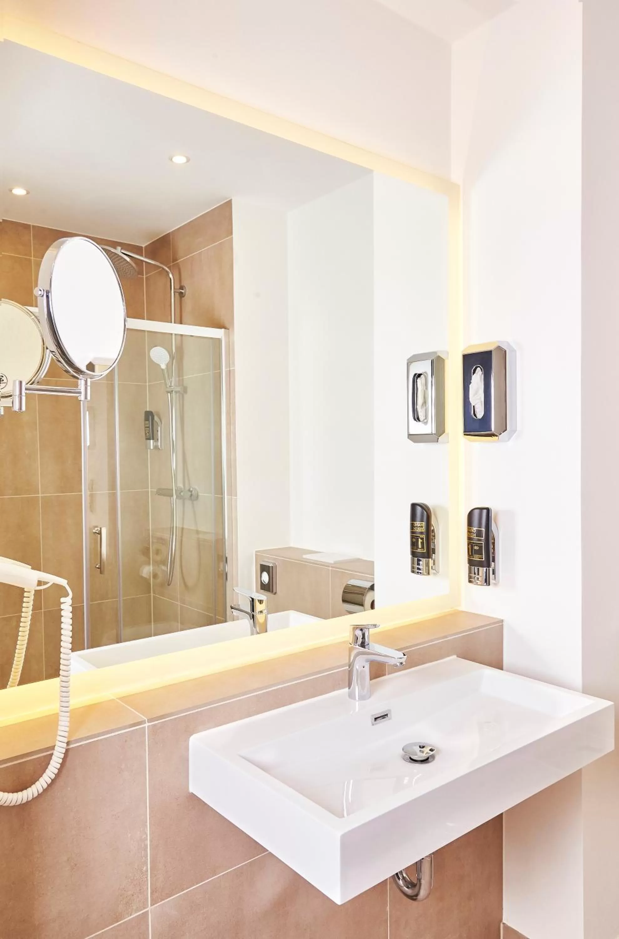 Bathroom in The Monument Hotel - BW Signature Collection