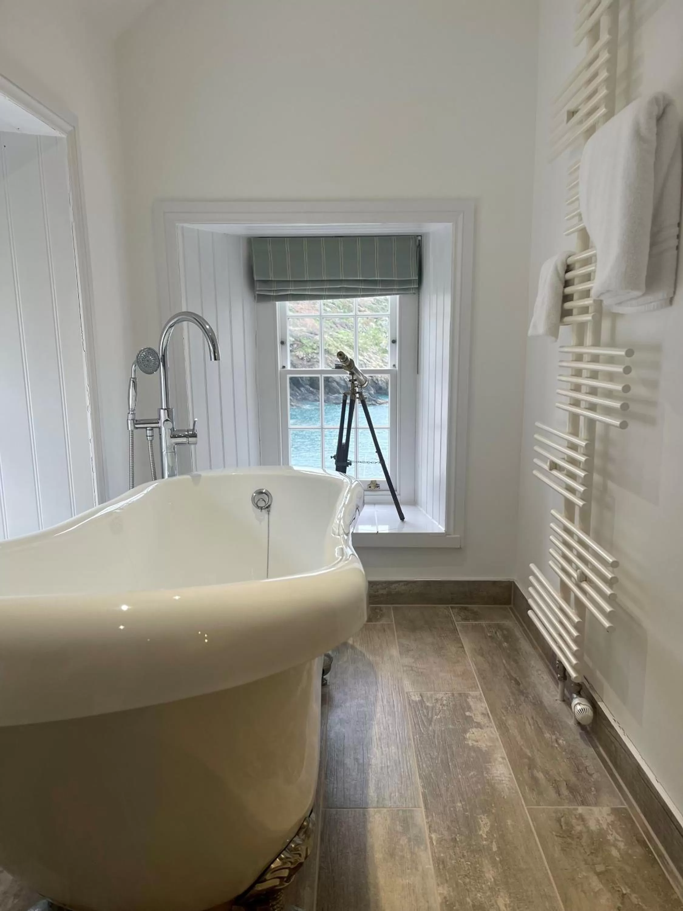 Bath in Lugger Hotel ‘A Bespoke Hotel’