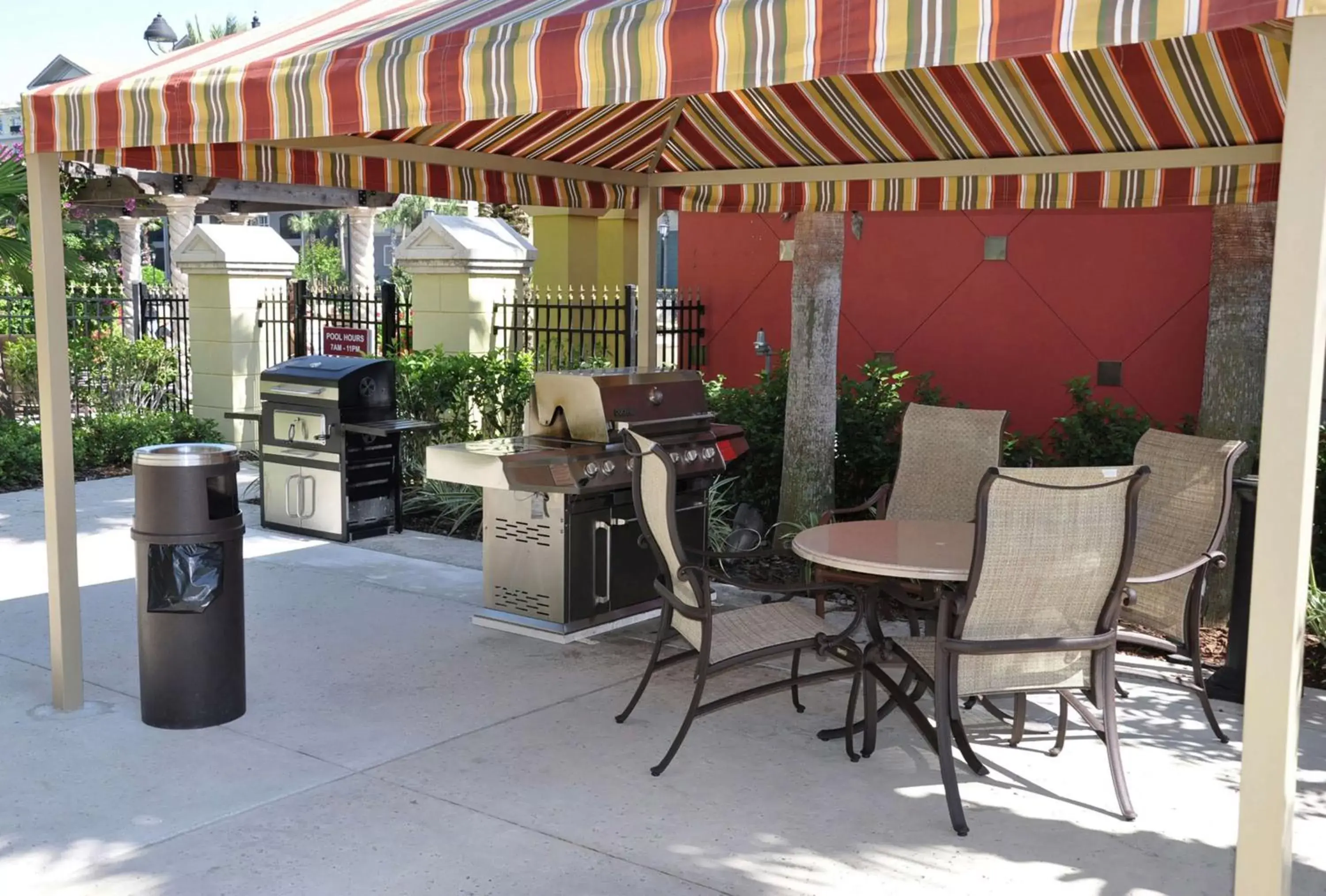 Property building, BBQ Facilities in Hilton Grand Vacations Club Tuscany Village Orlando