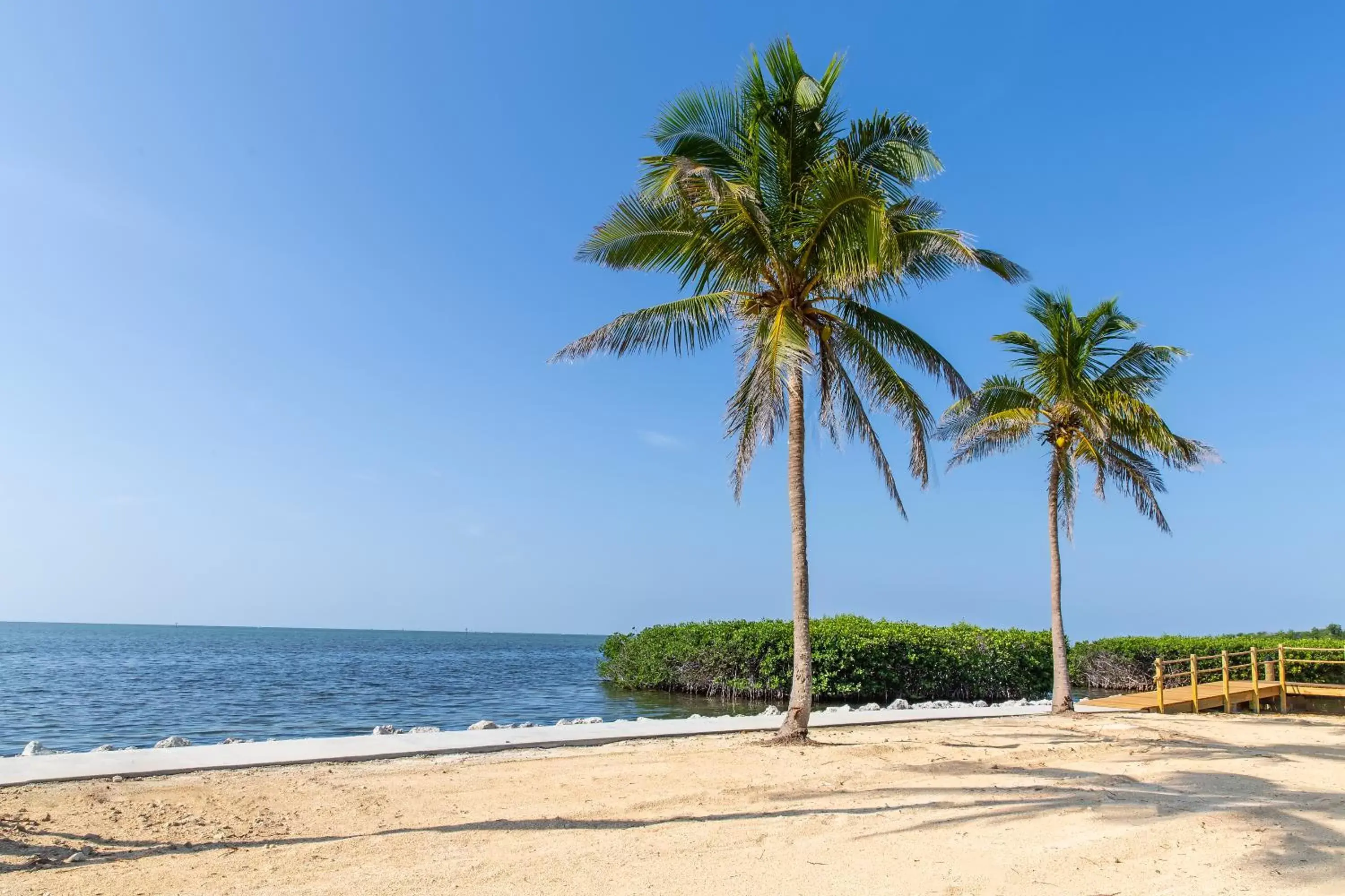 Beach in Fisher Inn Resort & Marina